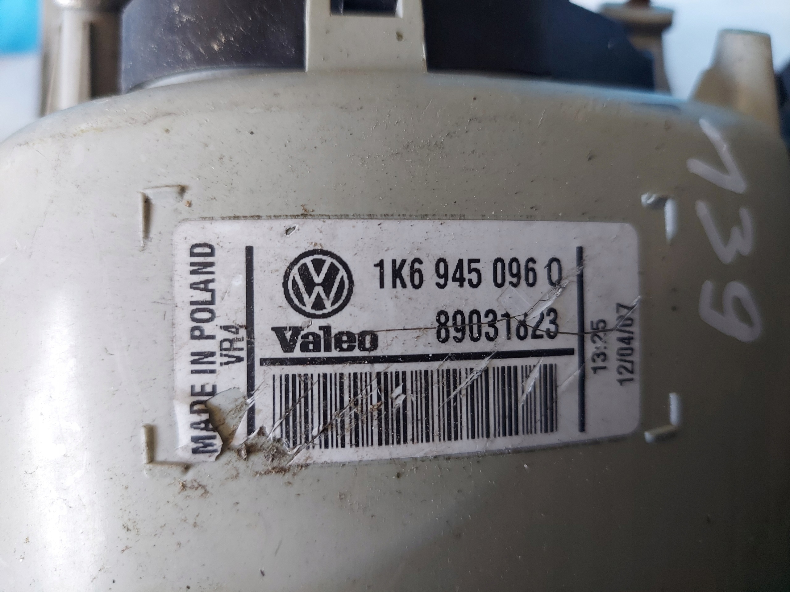light GOLF V HB 1K6945096 right rear part