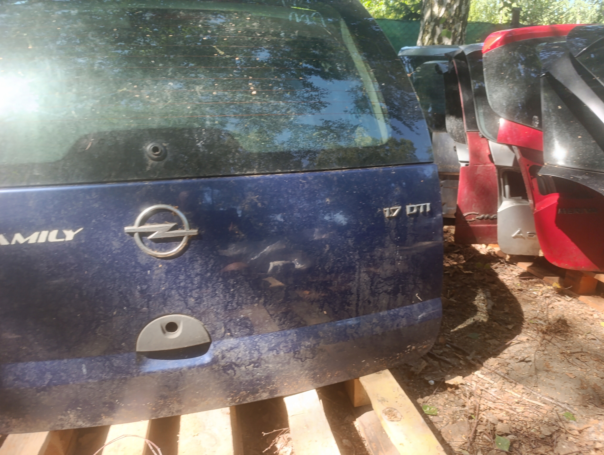 boot door rear opel meriva a Z21B
