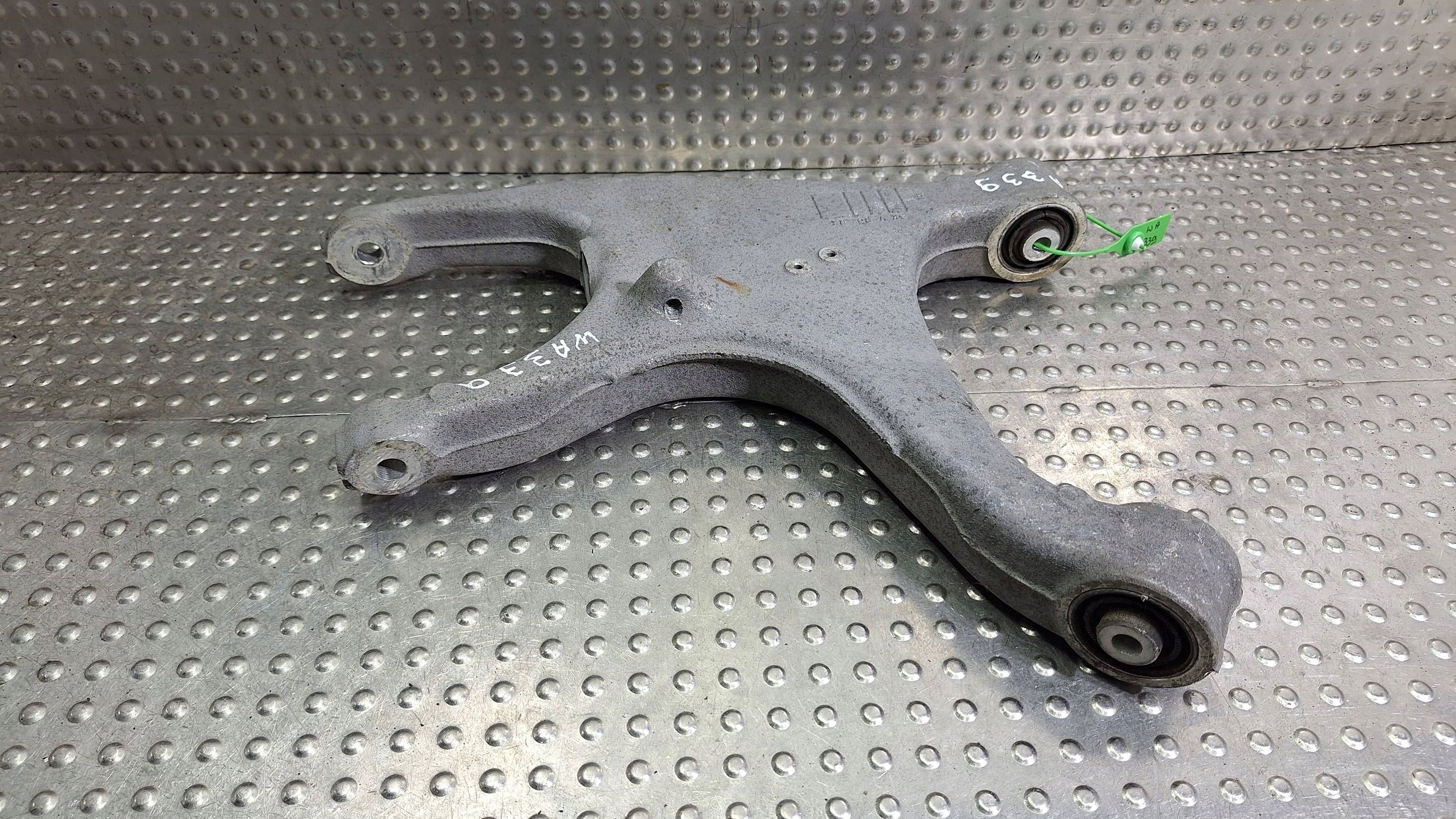 Querlenker Achsträgers rechts heck 8K0505312J AUDI A4 B8 A5 8T Original