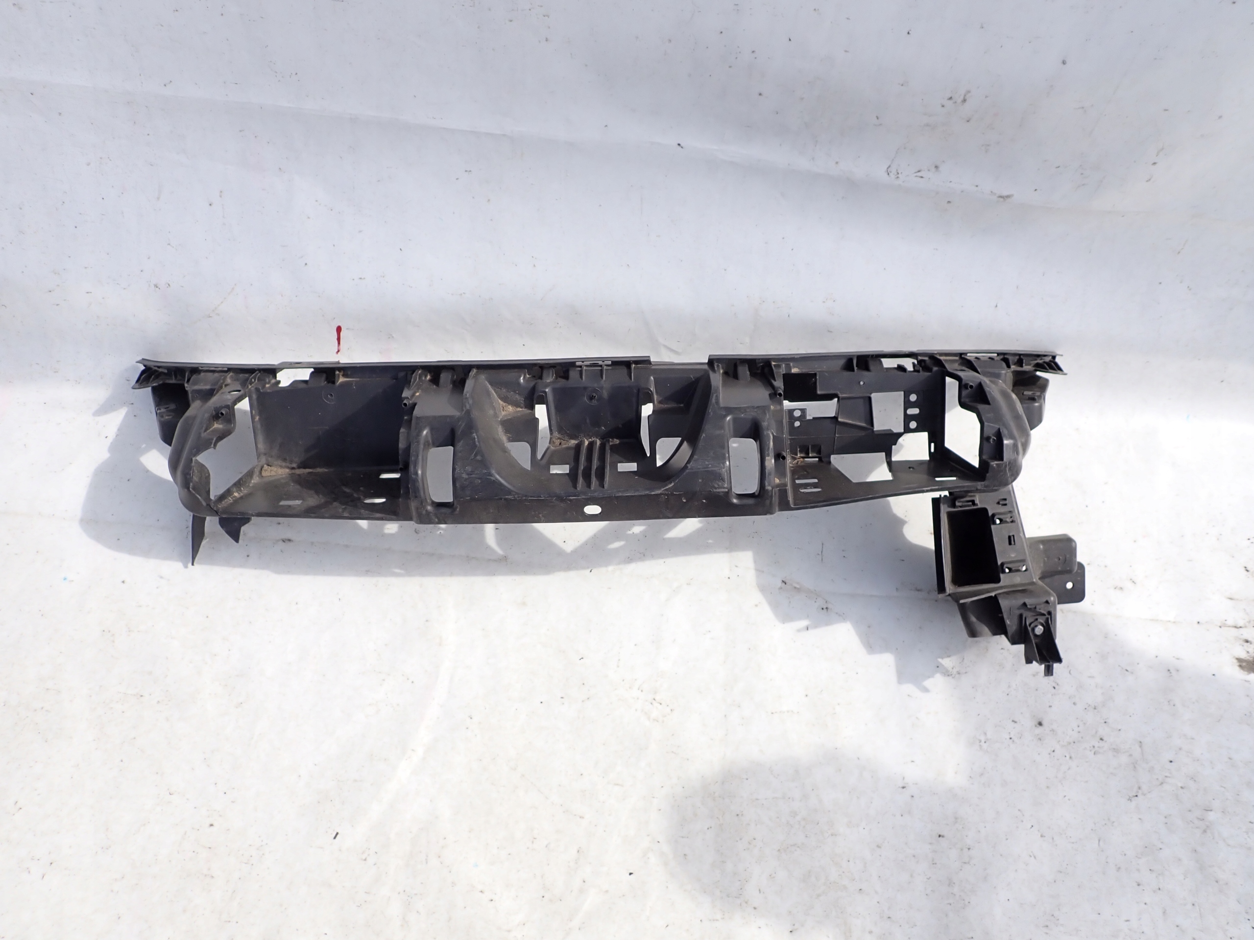 PEUGEOT 3008 e 09- Supporto staffa Paraurti Anteriore