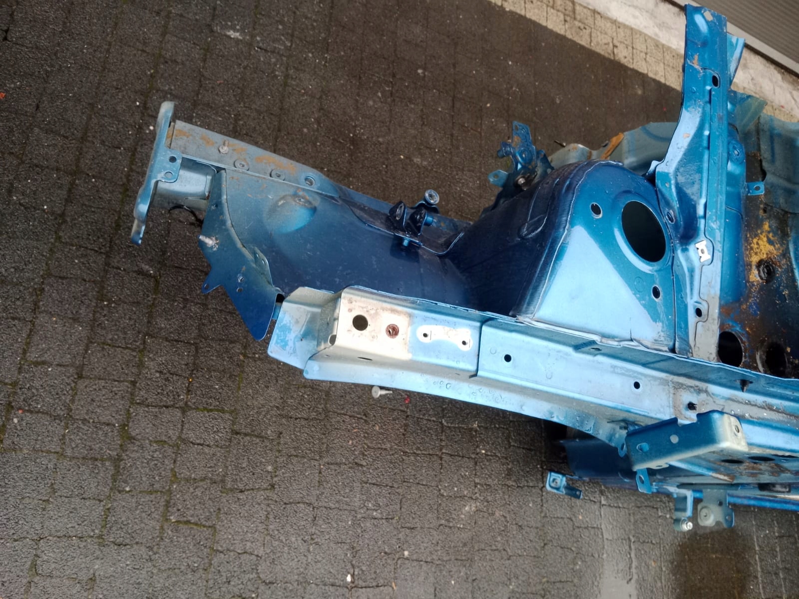 quarter threshold pillar left front VOLVO XC40