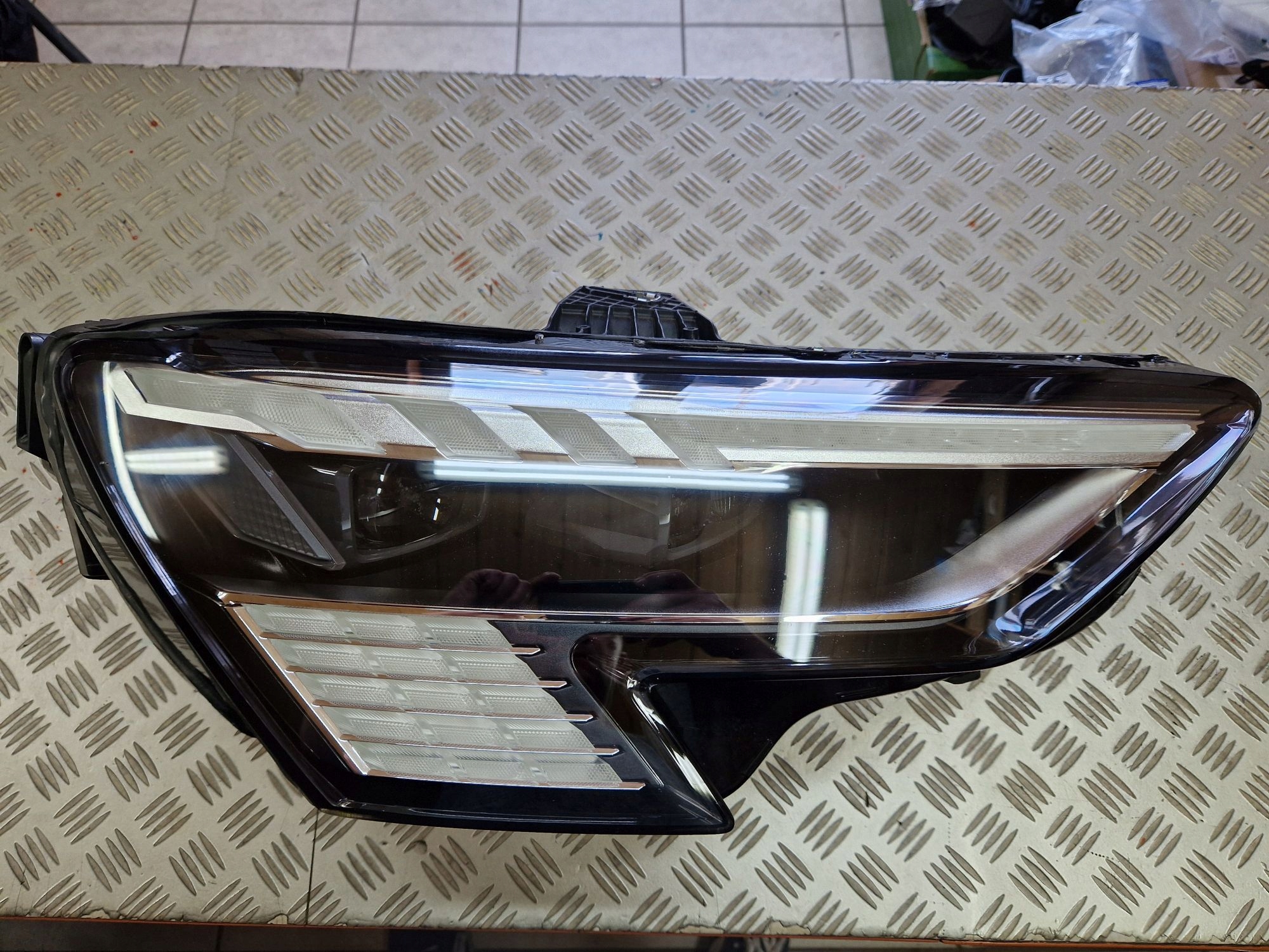 light right front FULL LED MATRIX AUDI A3 8Y0 2020R->