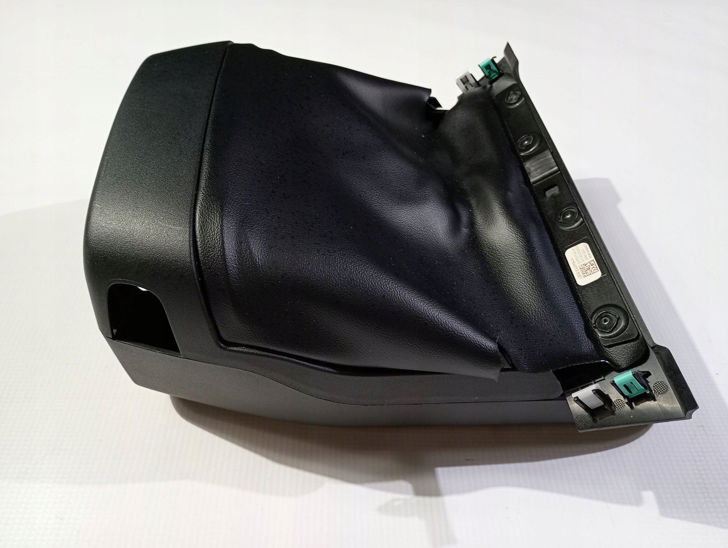 obal kryt volantu volantová Ford Explorer VI 3.0 ST 2020