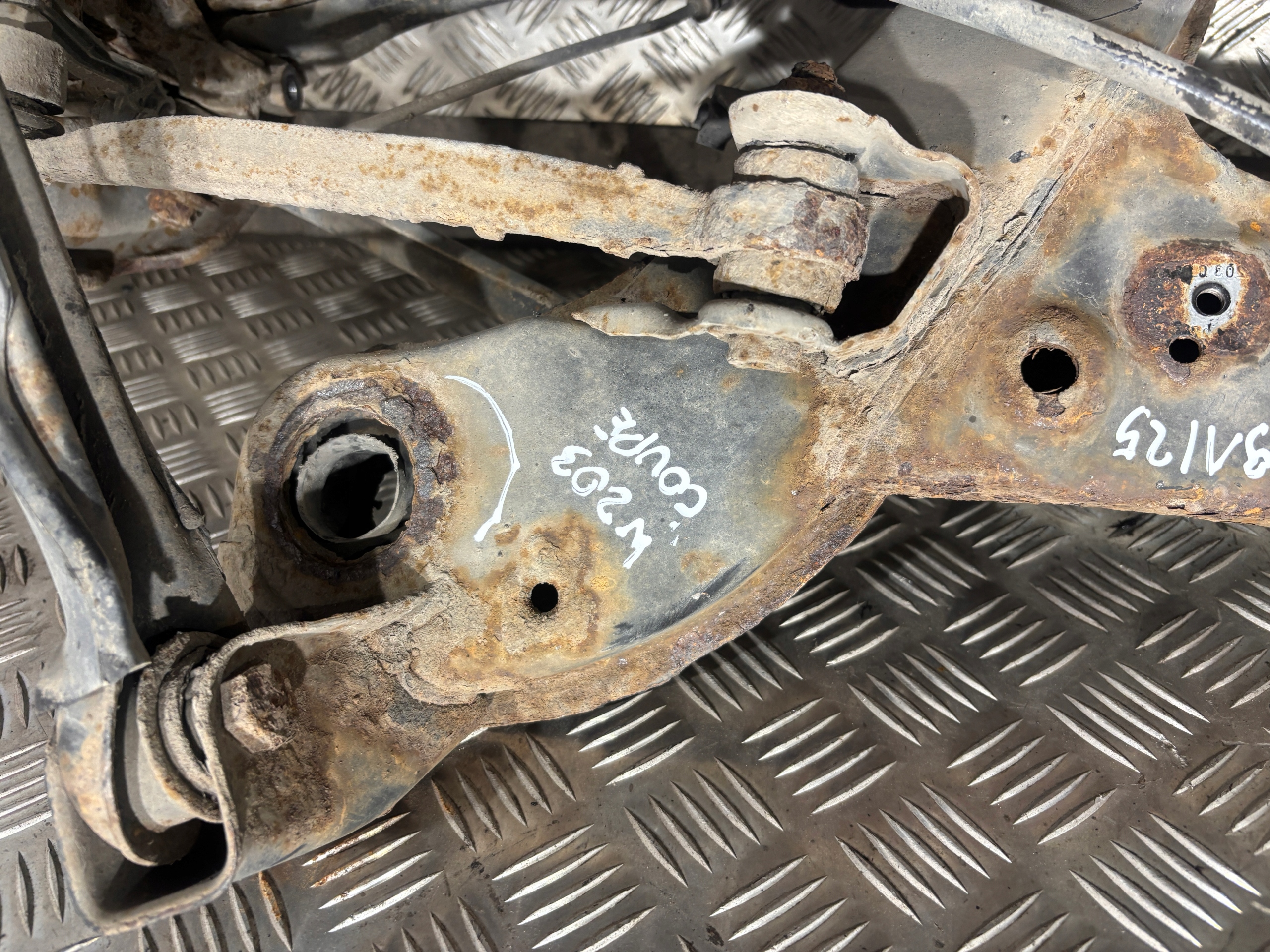 Achsträger heck Mercedes W203 Coupe 1.8K 203350901