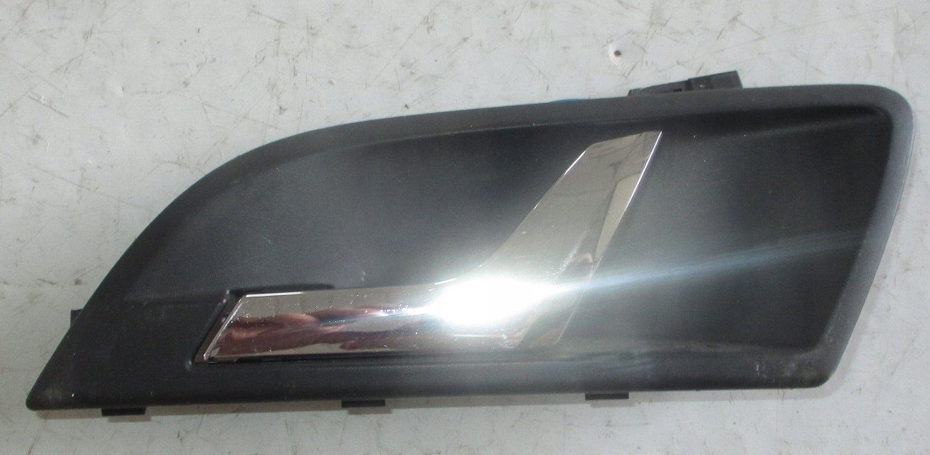 SKODA SUPERB II ЗАДНЯ ЛІВА РУЧКА