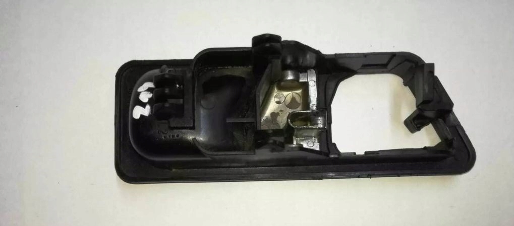 handle inner left MERCEDES W201 190 2017660164