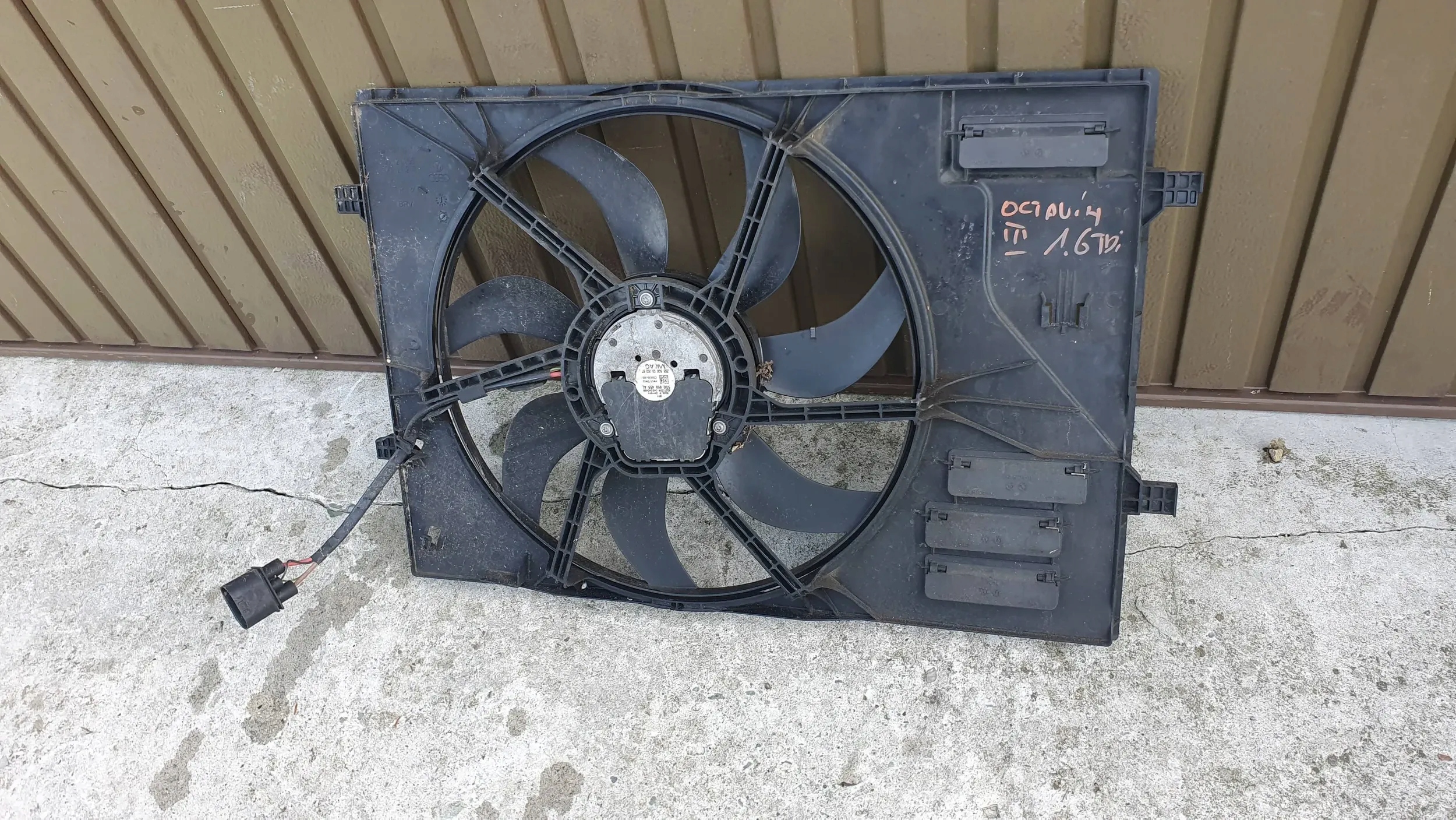 Skoda Octavia 3 III 5E 1.6 TDI obal ventylátora ventilátor chladiče
