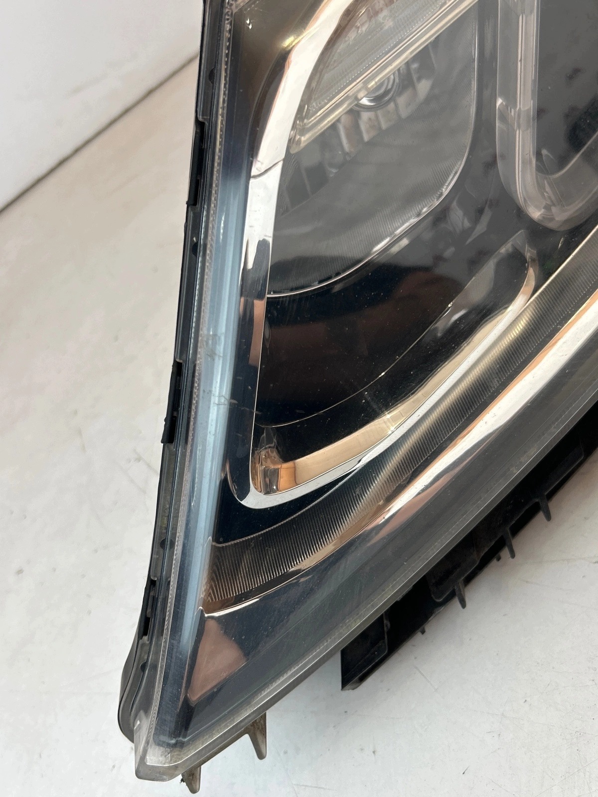 light front front left Kia Sorento II Lift led UK Anglik