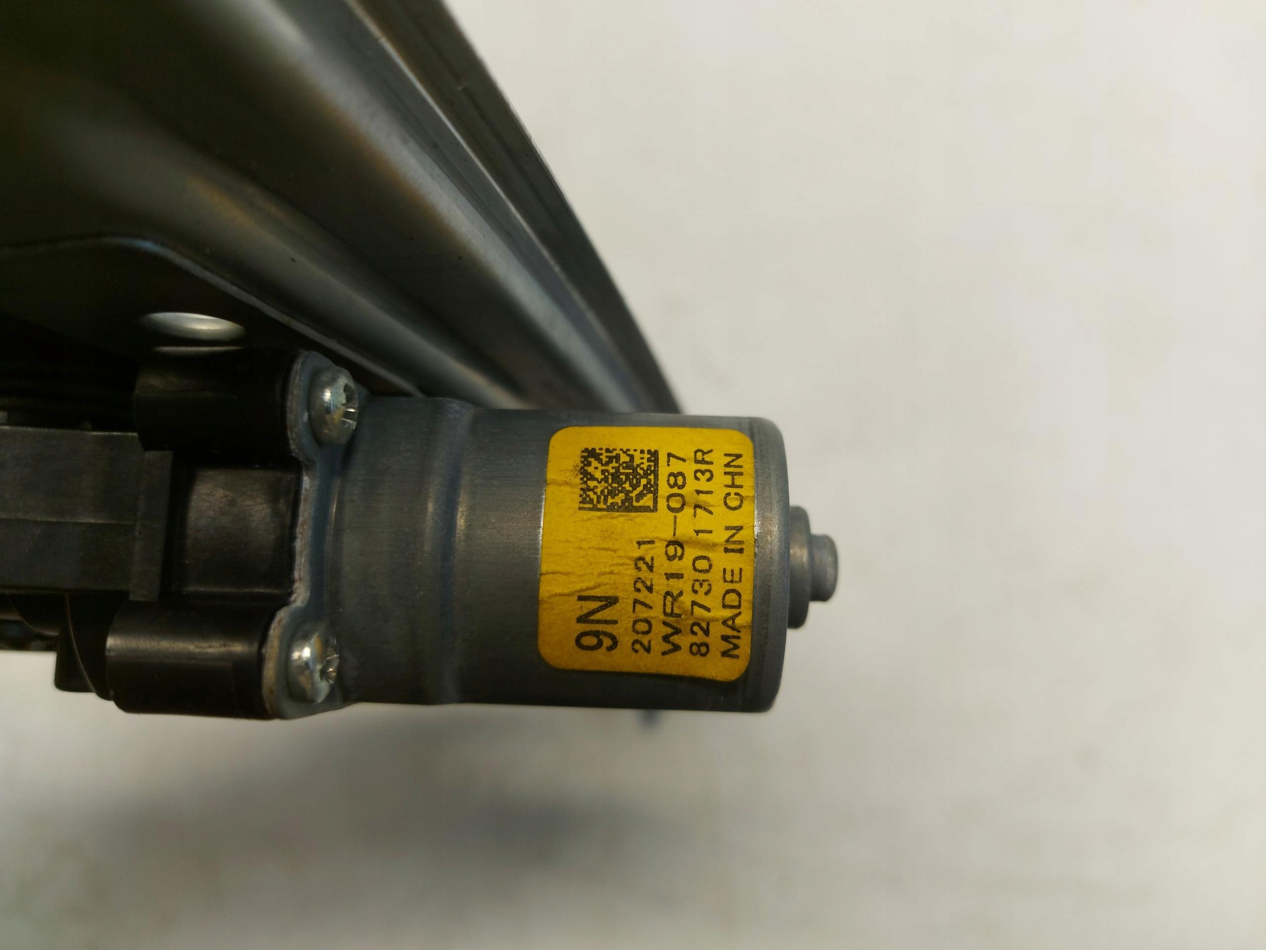Renault Arkana, RS-Line PPODNOSNIK windows right rear part