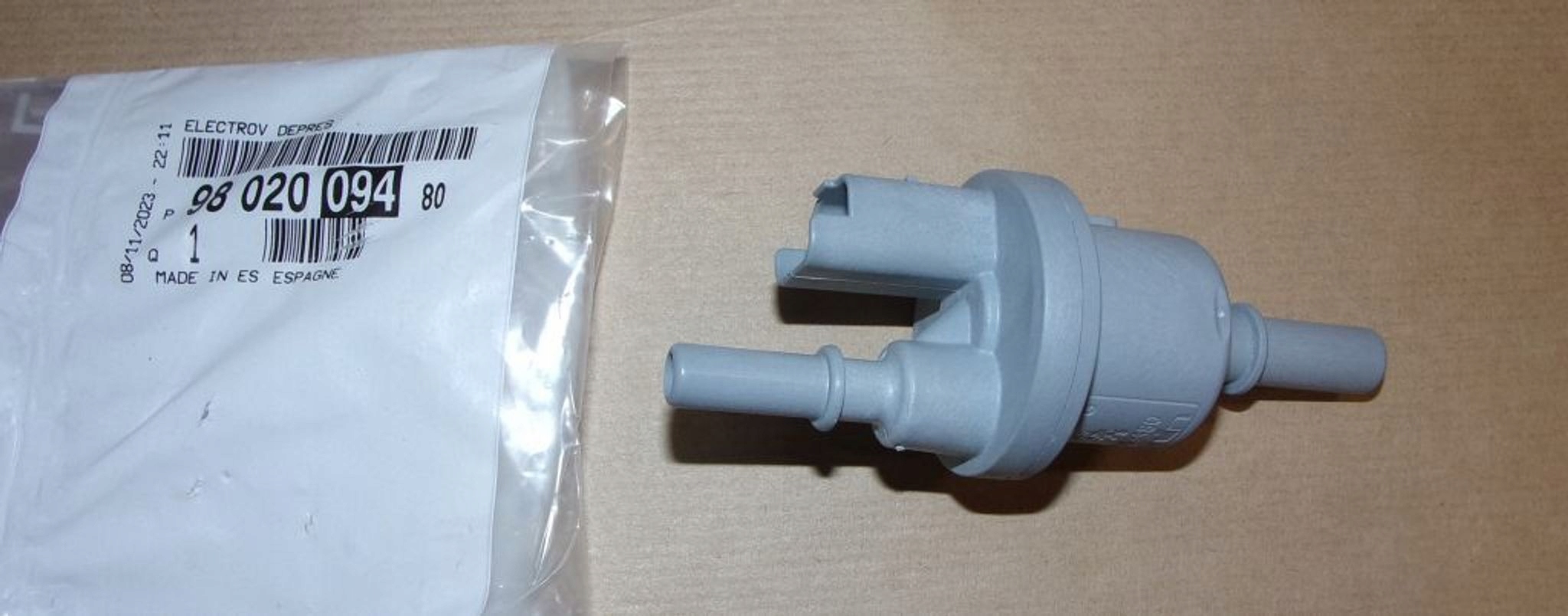 Elektroventil Palivových Par C C3 1.2VTI 9802009480