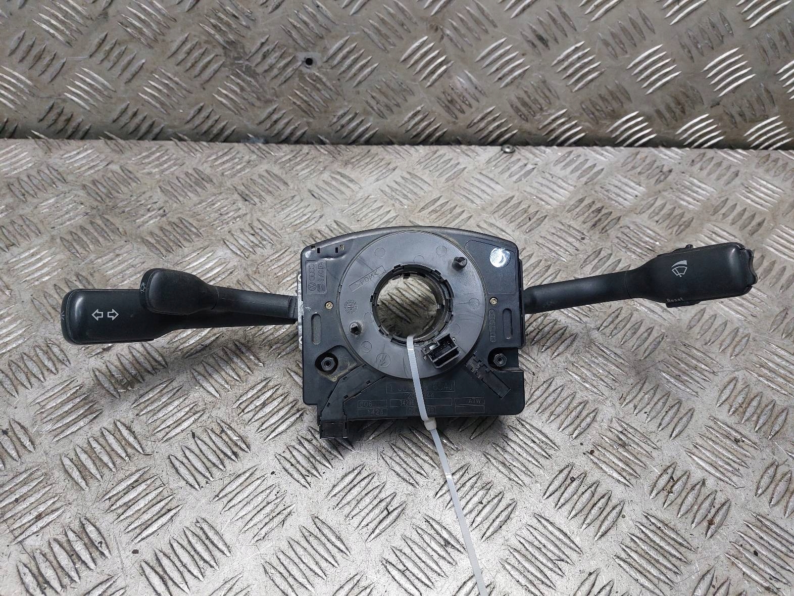 MANETKA DEVIO LUCI TERGICRISTALLO TERGI AUDI A8 D2 1J0959654J 4D0953513D