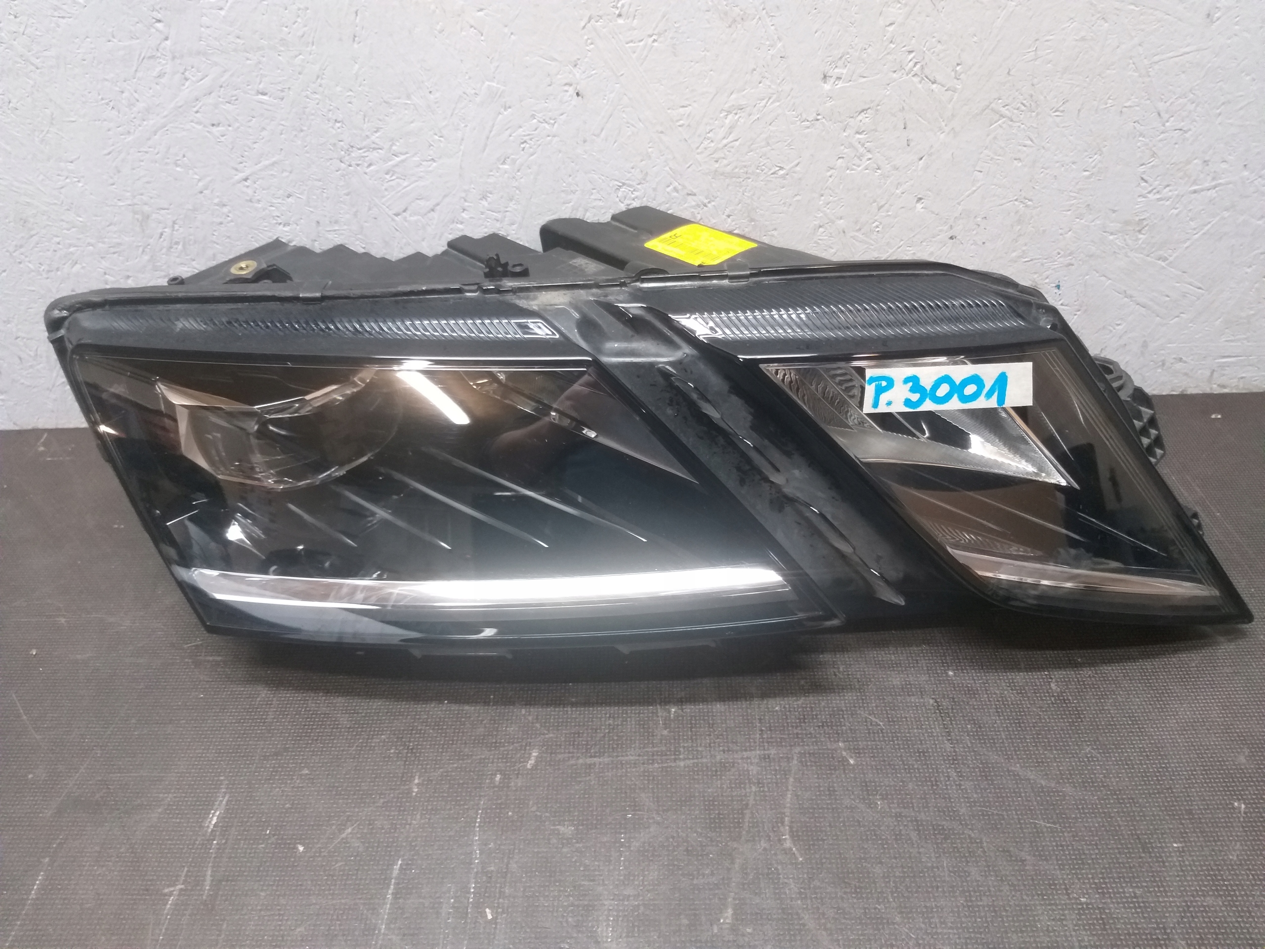 LIGHT FRONT RIGHT SKODA OCTAVIA III 3 LIFT FULL LED 5E1941016F