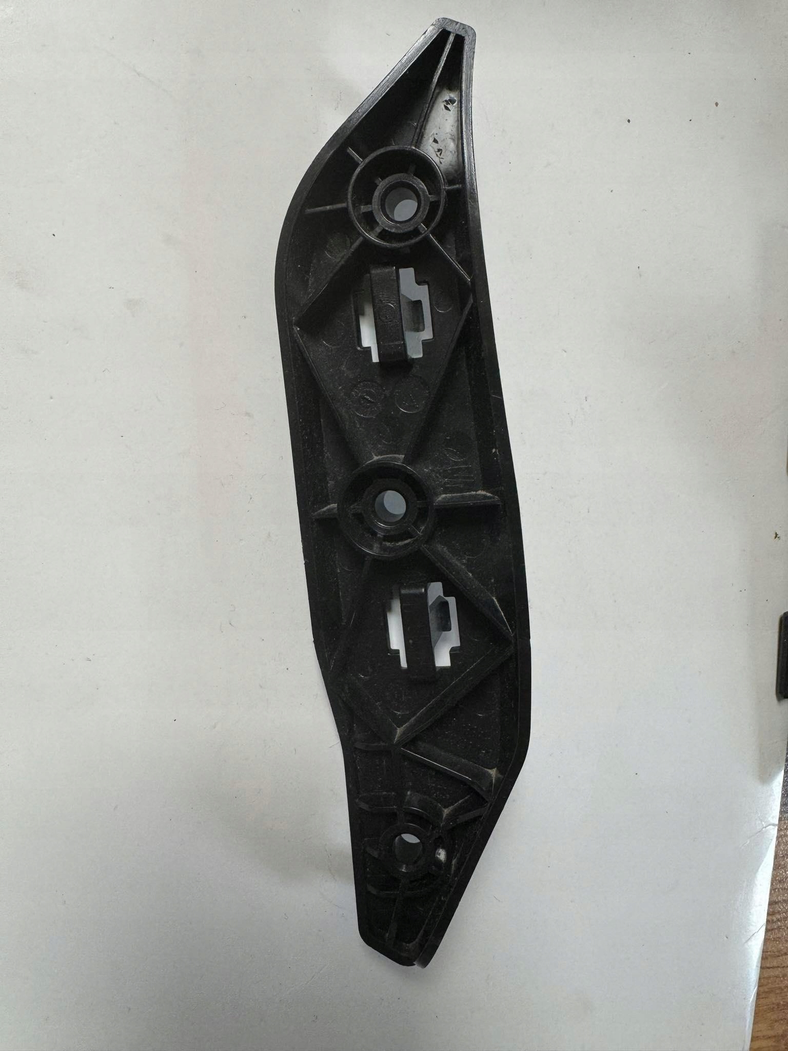 SEAT IBIZA V 19r. -> bumper bracket left front 6f0807183A