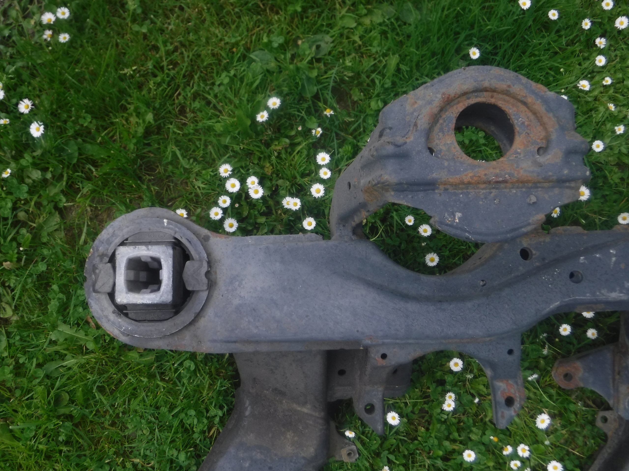 axle beam front 5,0 MERCEDES W140 subframe sider