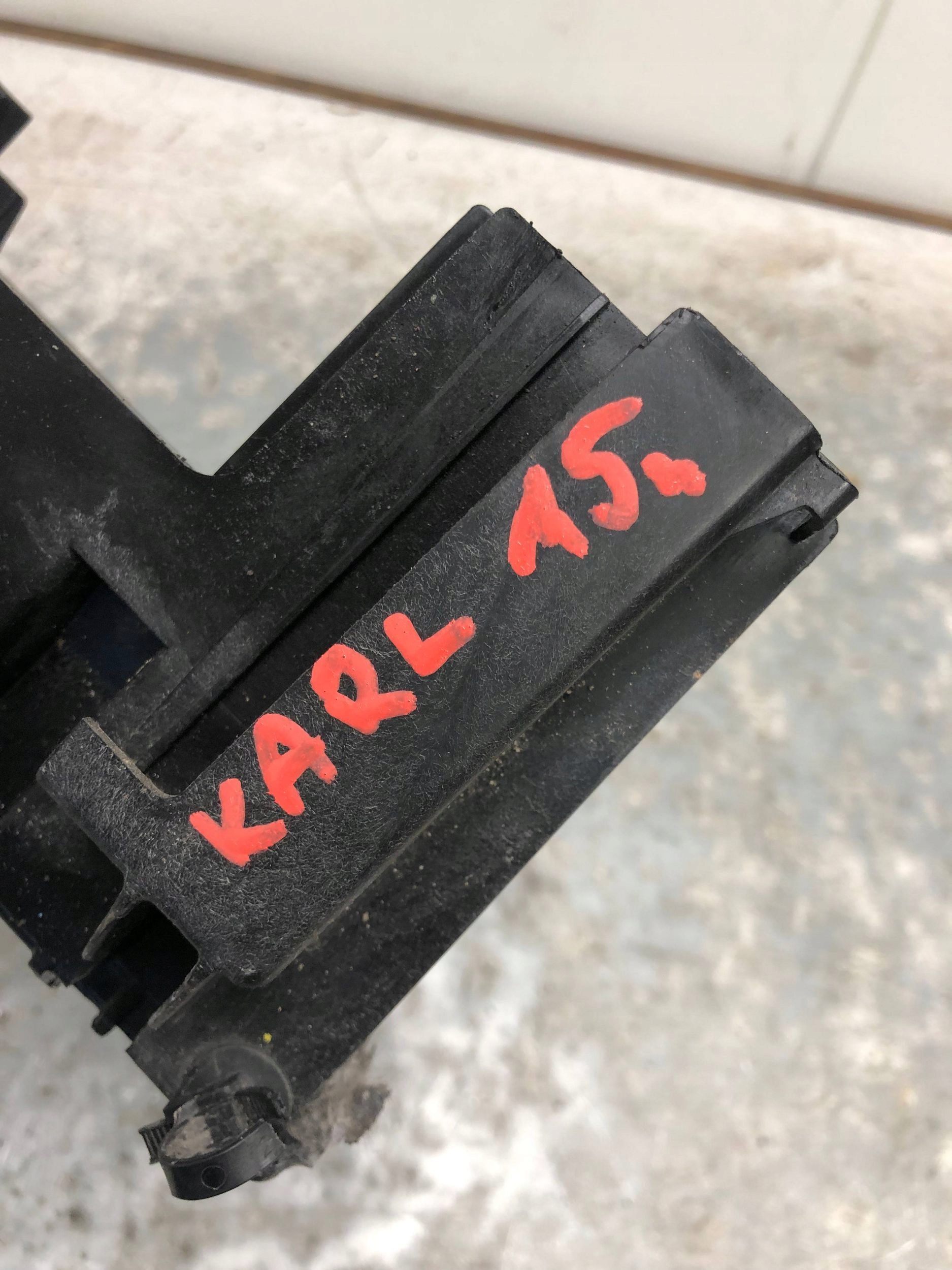 držač akumulatora OPEL KARL 42359359