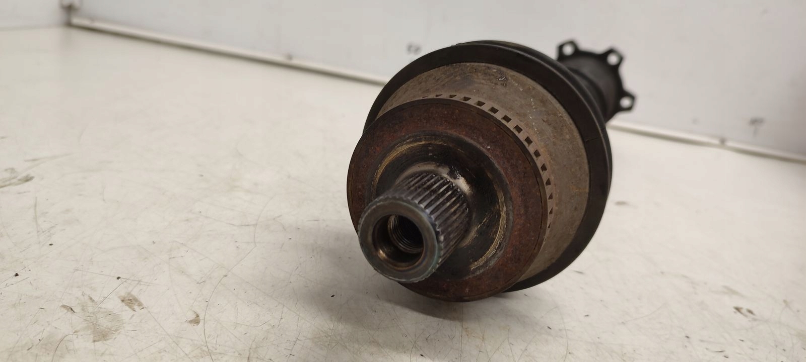 semi-axis short. Audi A4 B6 2,4