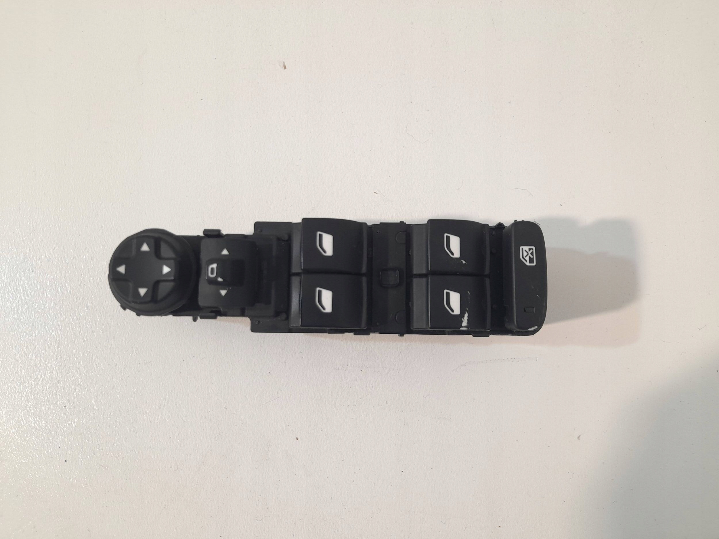 Peugeot 308 II switch panel of the window left (PS35)