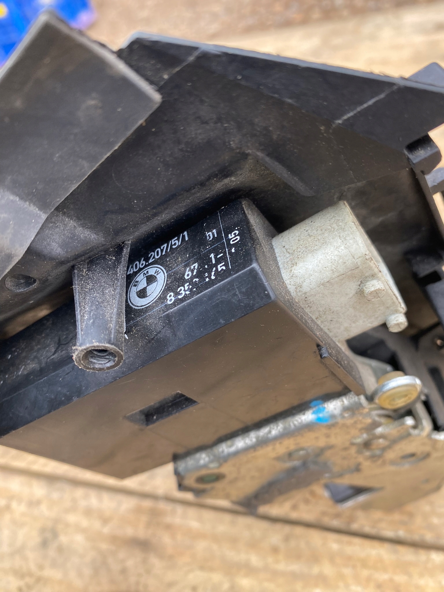 lock door right rear part rear right BMW e46 8352145