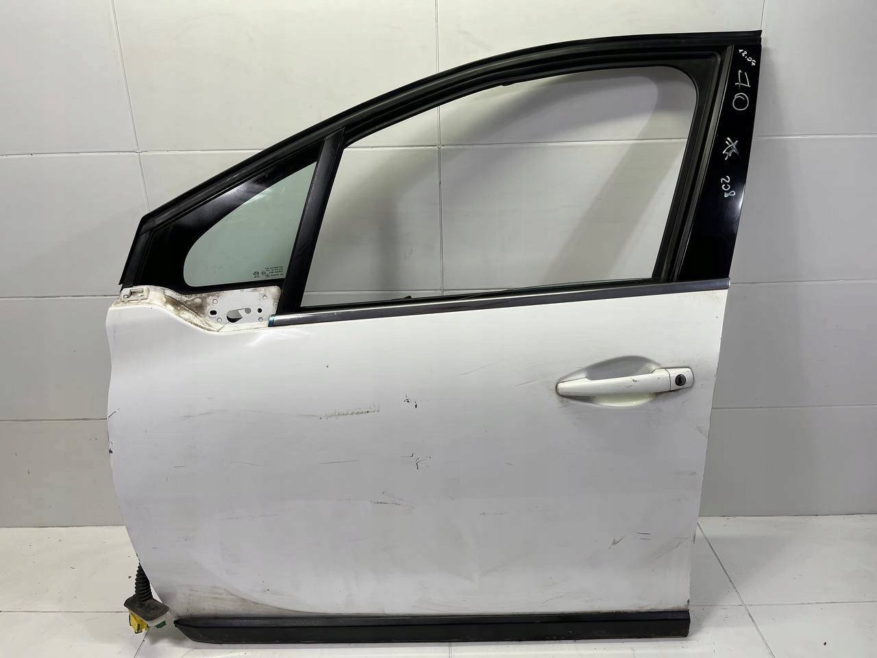 door front left side Peugeot 2008 facelift 2018