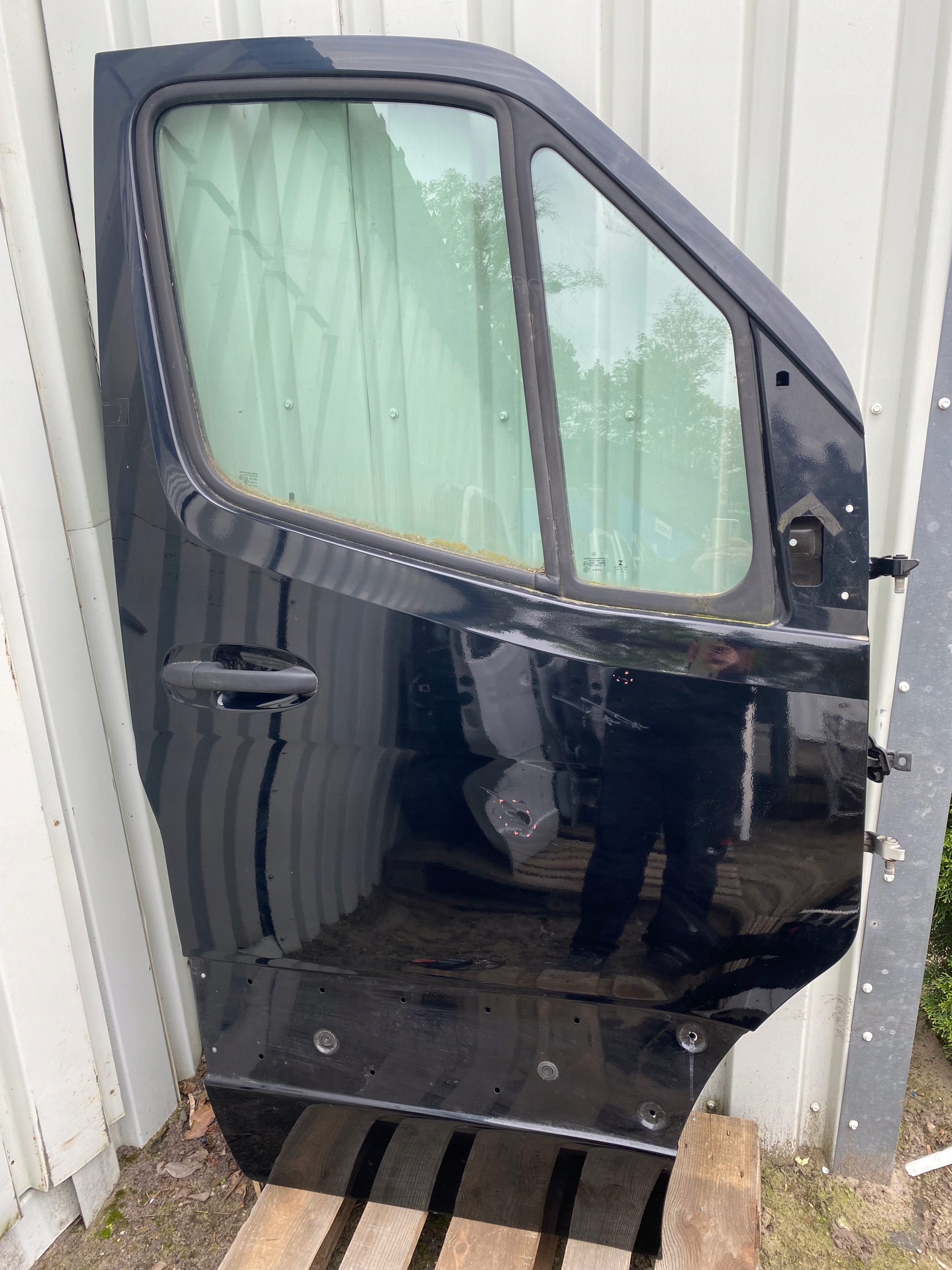 MERCEDES SPRINTER W907 door right front black, EUROPA