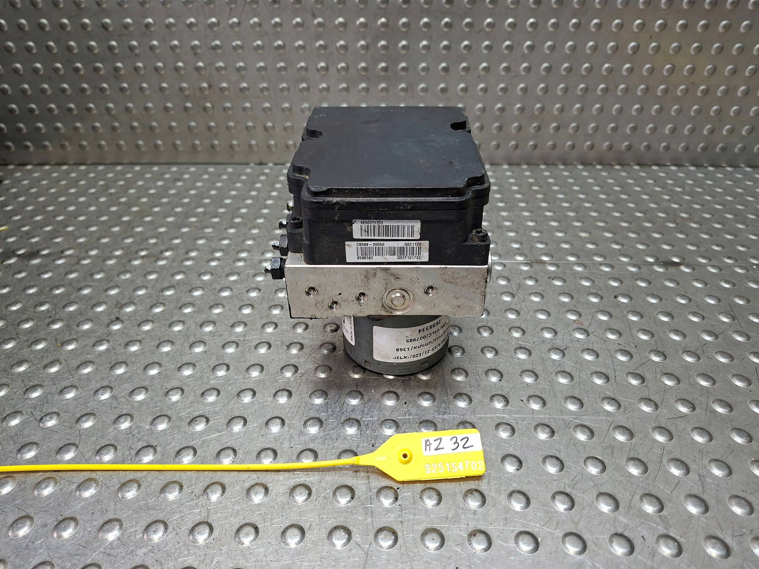 pump control unit ABS HYUNDAI I20 14- 58920-C8250 61589-45200