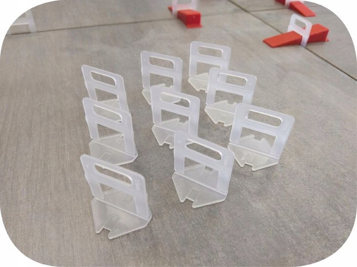 KLINY 1000 SZTUK 1.5mm DO POZIOMOWANIA UKŁADANIA PŁYTEK POD KLINY Marka Spinel Trade