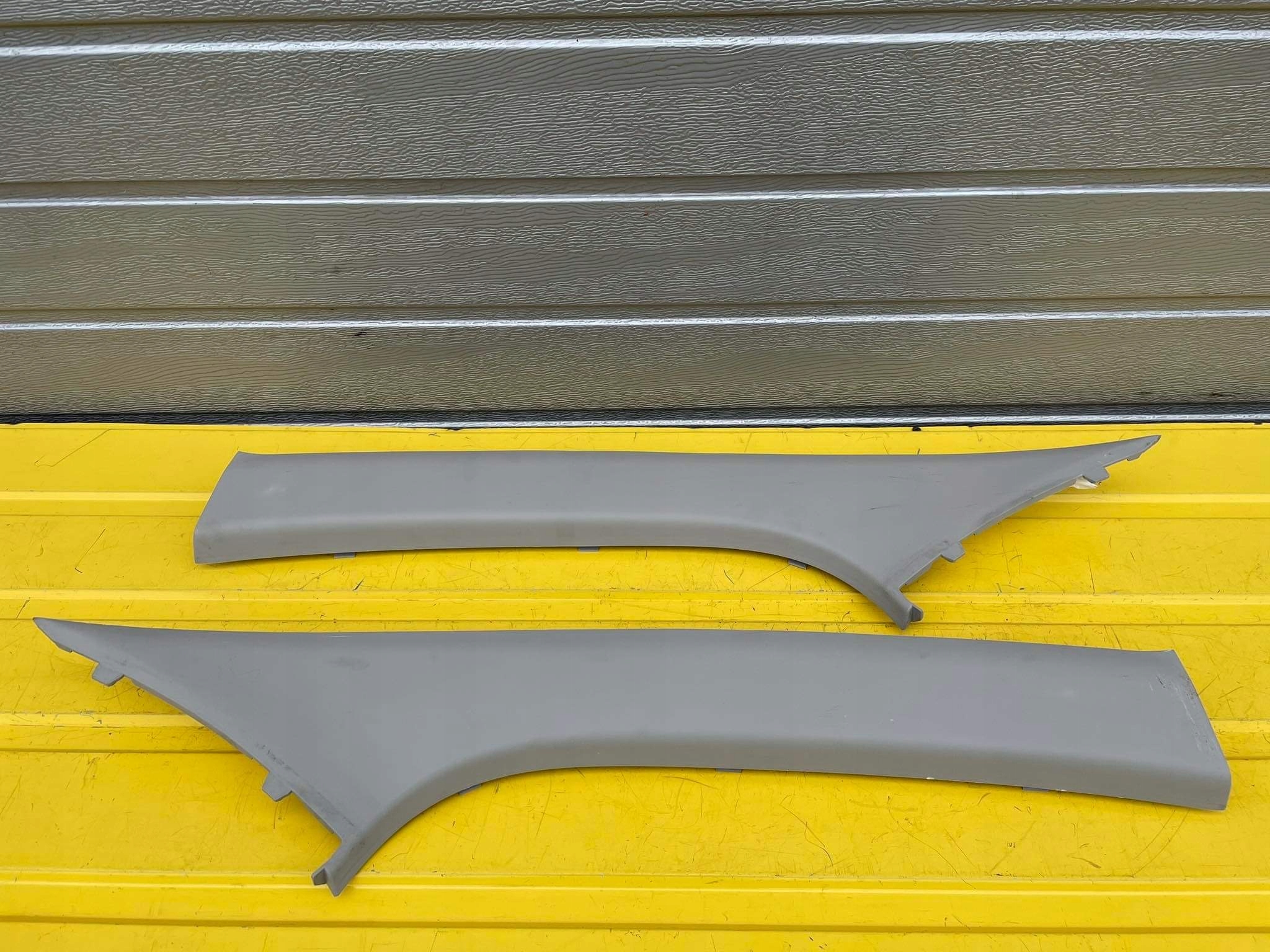 RENAULT CAPTUR И КРЫШКА СТОЙКИ КРЫШИ