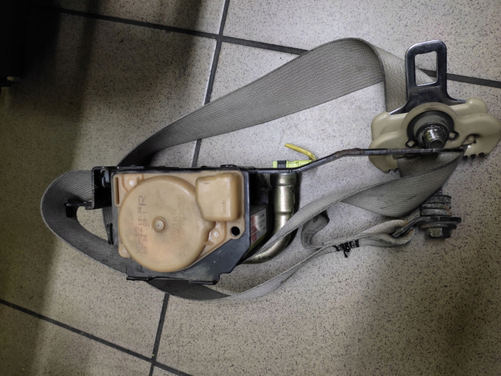 NISSAN X-TRAIL T30 cockpit dashboard instrument panel