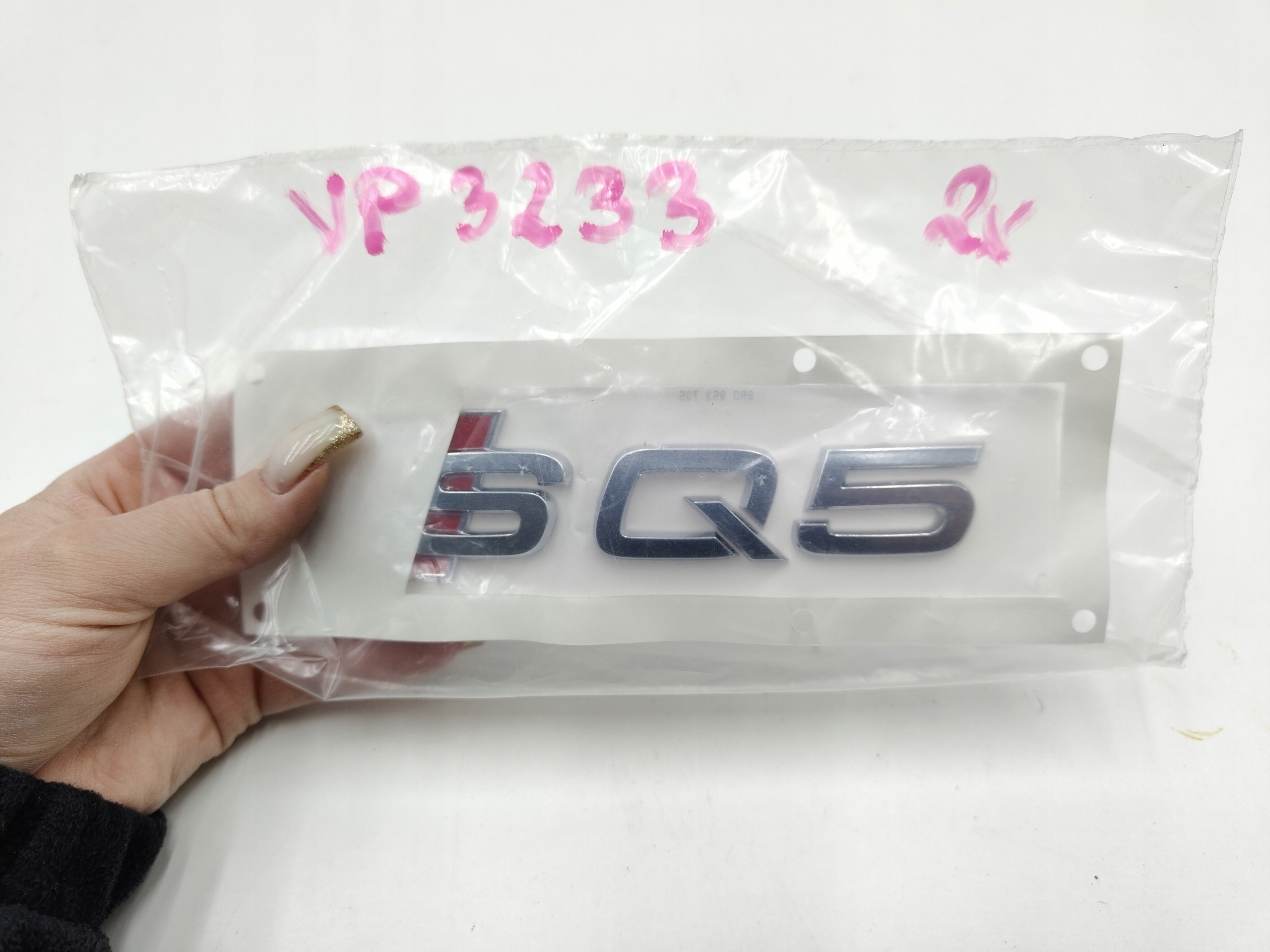 Znak Na Zadnú Klapku Audi Q5 8R SQ5 8R08537352ZZ Nová