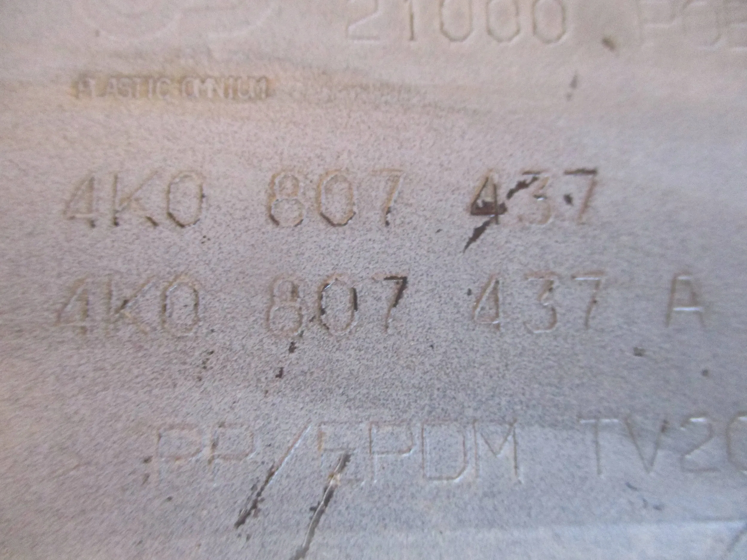 nárazník předek přední AUDI A6 C8 4K0