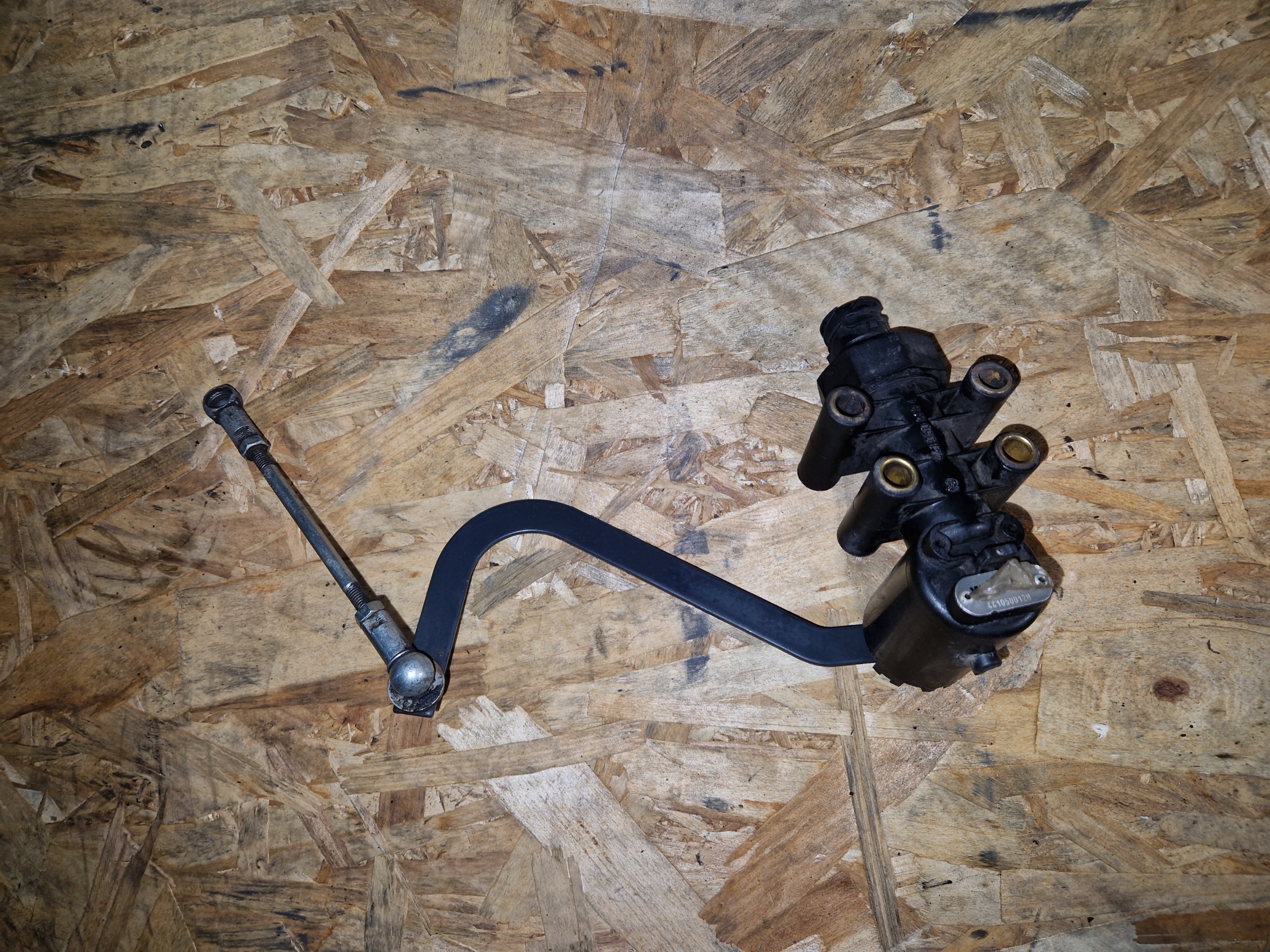 ventil razine amortizera WABCO IVECO DAILY 4410500184