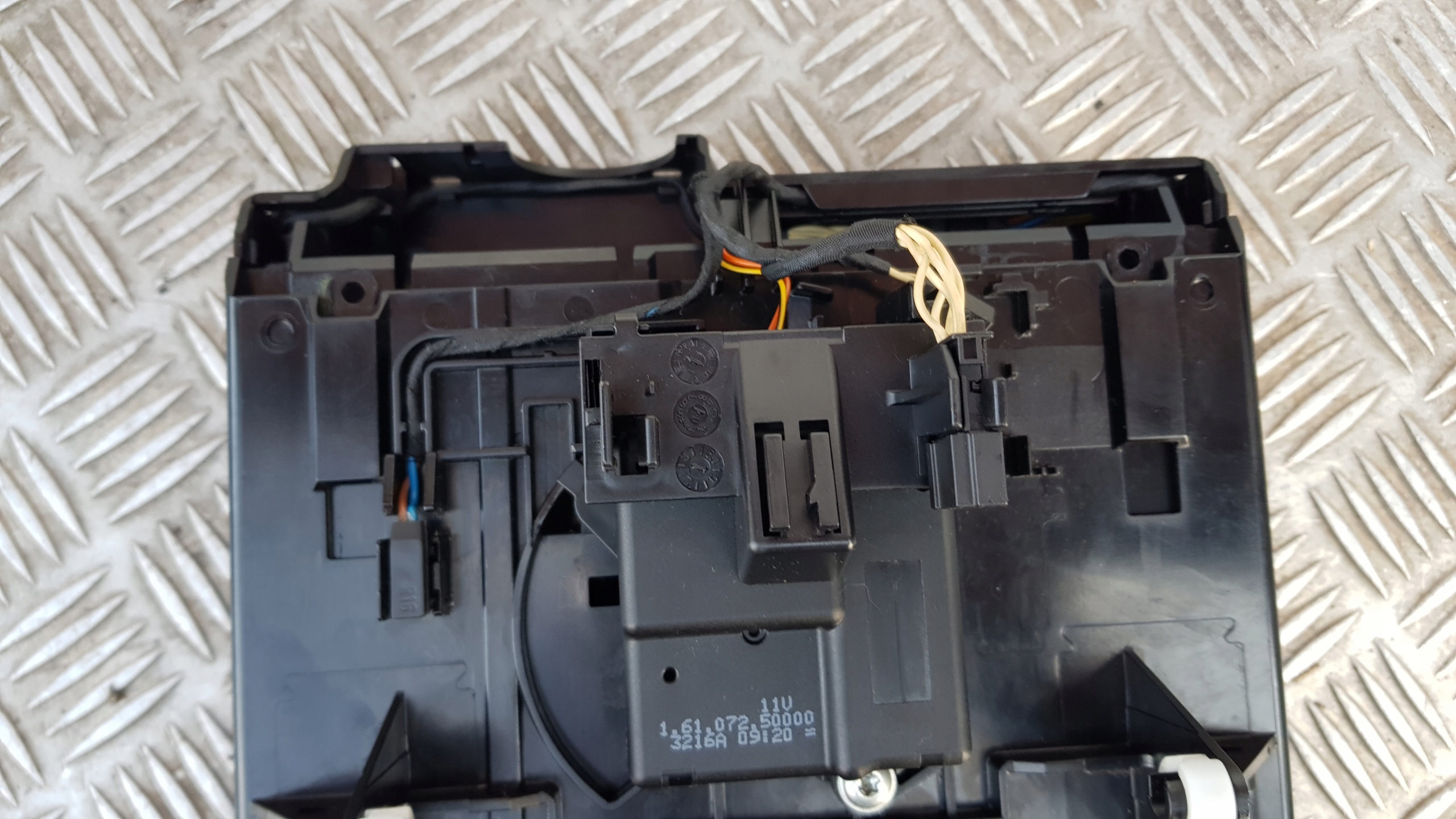 MERCEDES W211 switch PANEL GRZEANE seats AWARYJNY A2116800552