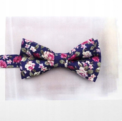 

Mucha muszka dziecięca granatowa w różowe kwiaty