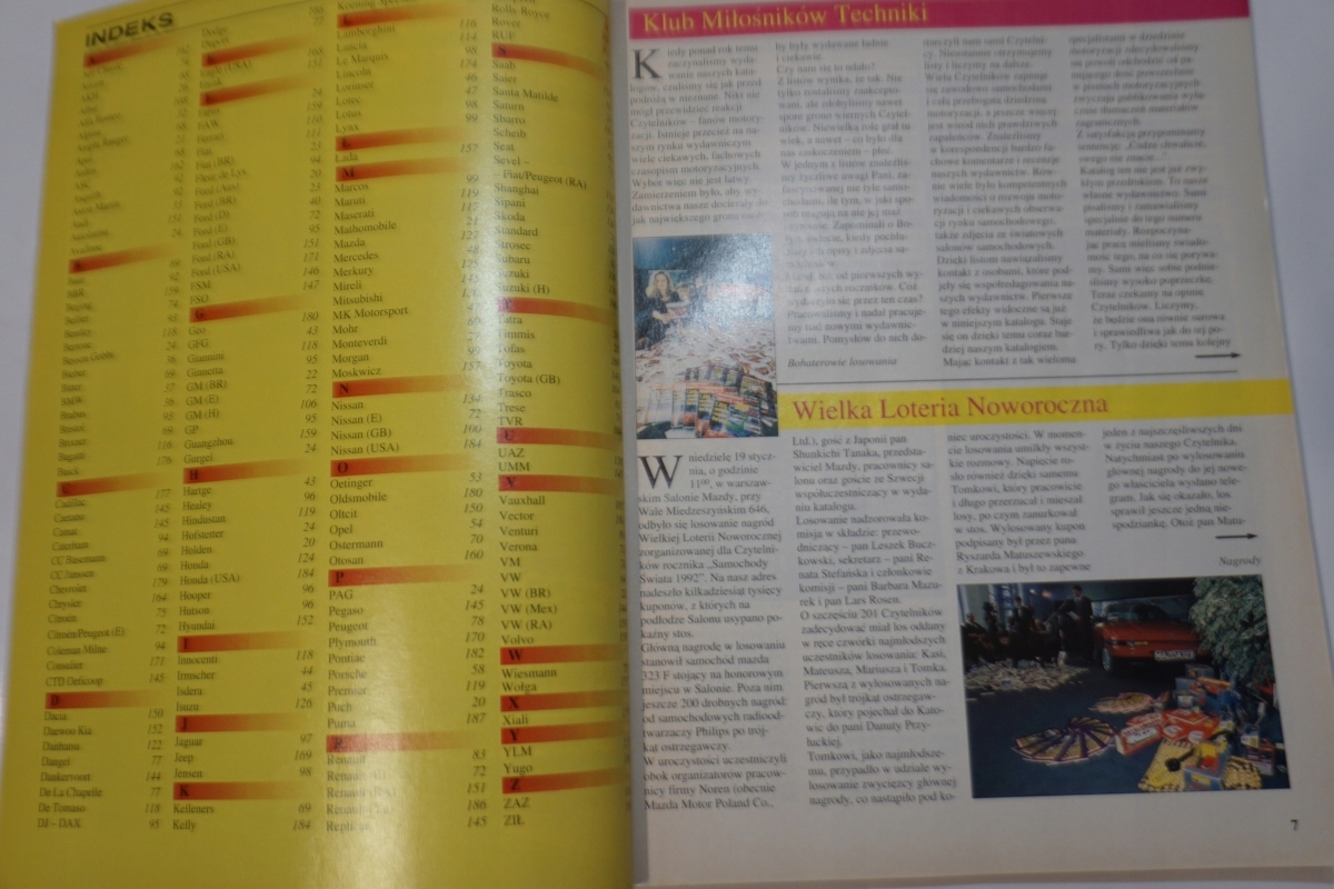 SAMOCHODY ŚWIATA 1993 KATALOG AUTA MODELE SAMOCHODÓW Rok wydania 1993