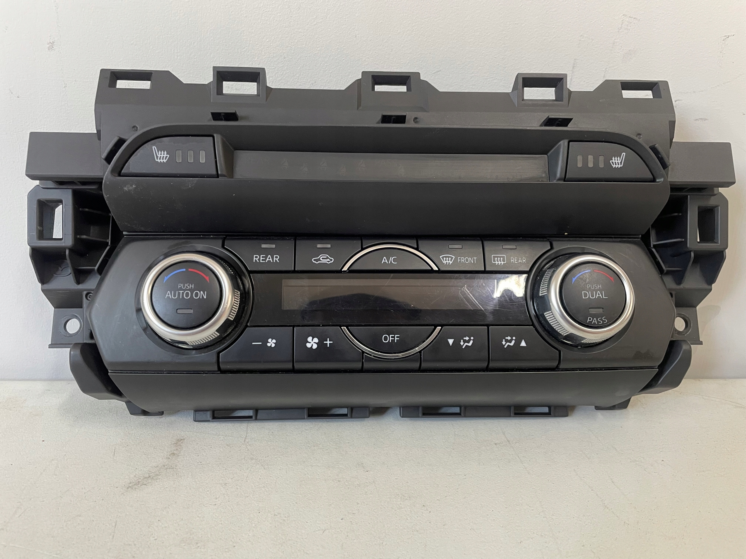 mazda CX9 II TC 16- панель кондиционера потока воздуха TK49-55260-A