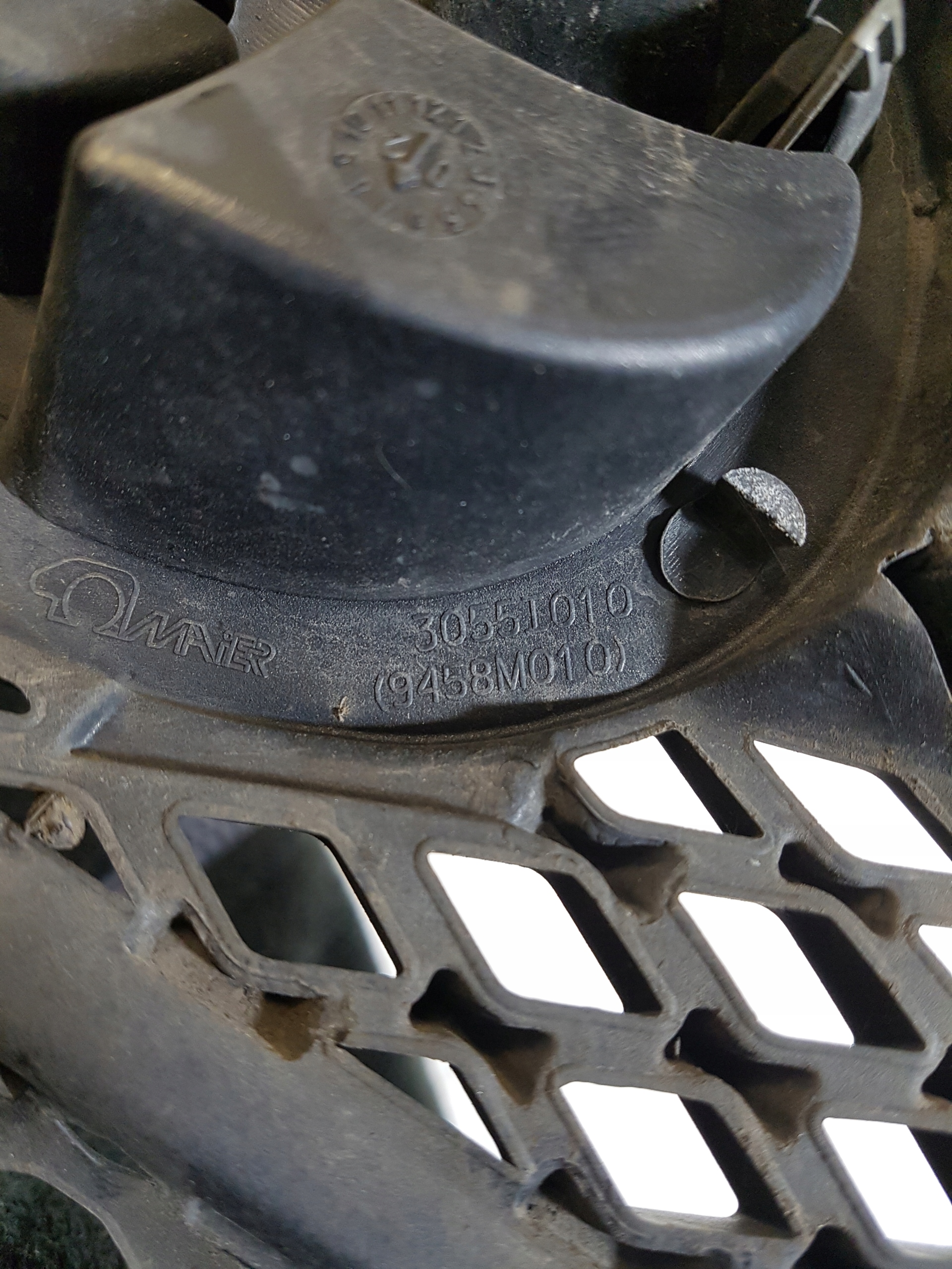 Grill Grill TOYOTA COROLLA E12 HATCHBACK