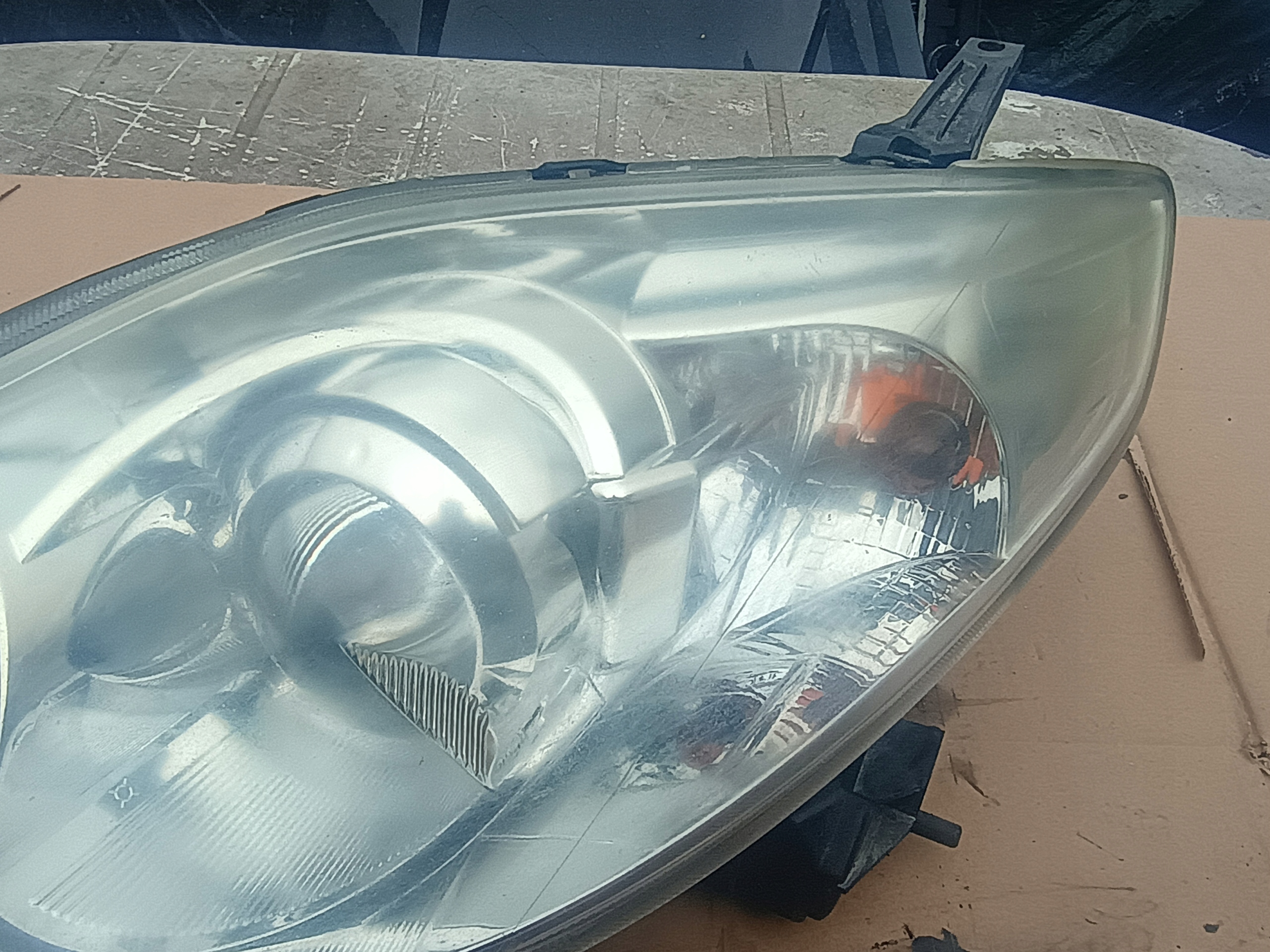 light front left XENON MAZDA 3 BK