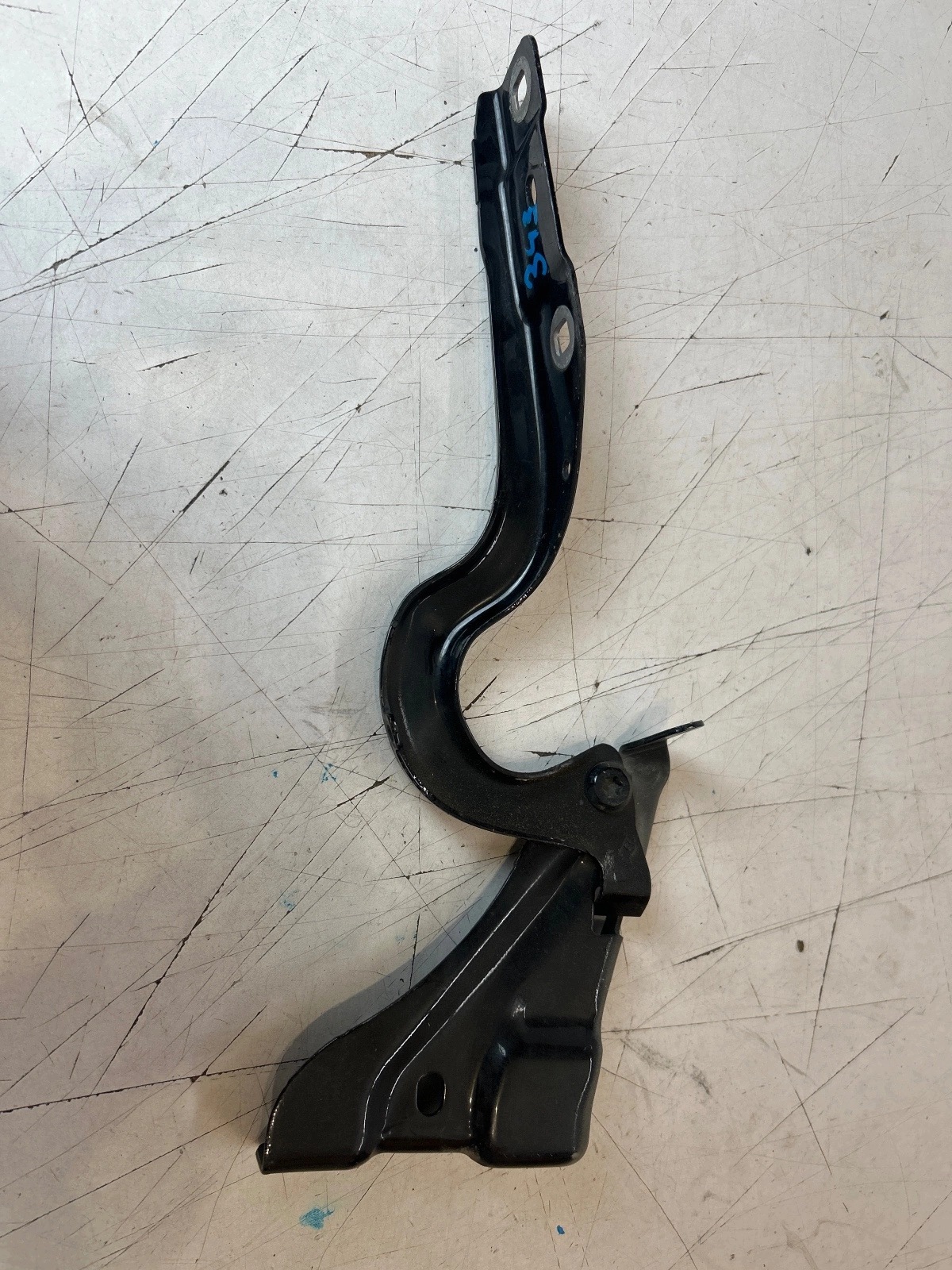 charnière du capot droite Mercedes W246 B classe
