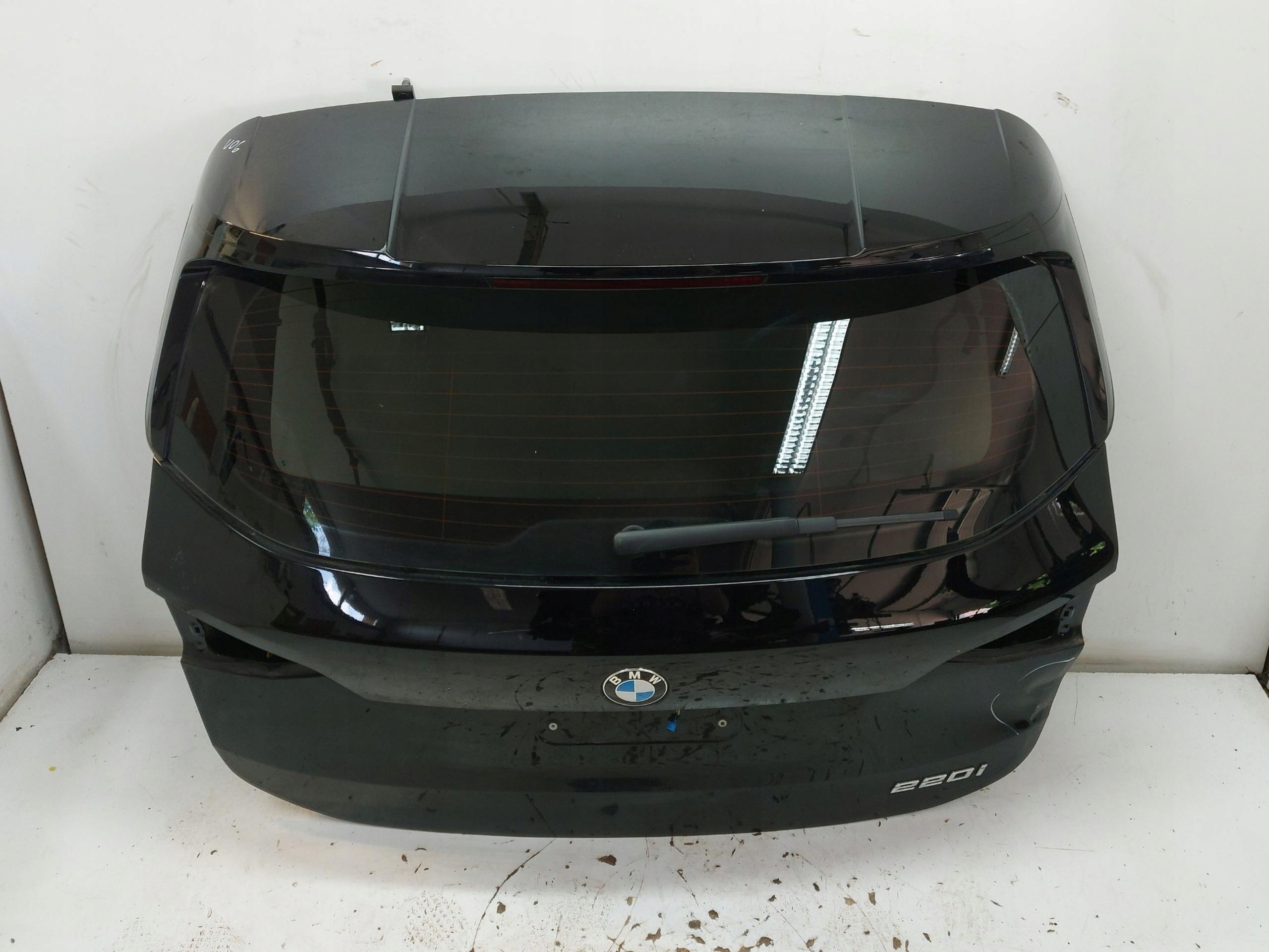 BMW U06 200i trunk door boot 668