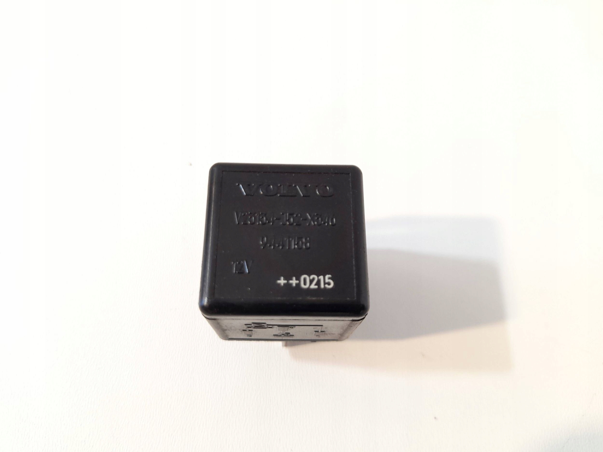 Volvo S80 V80 relay V2313I52X346 (P252)