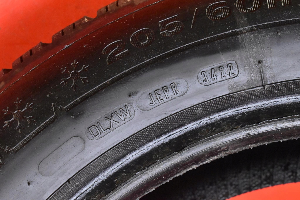 tyre tyres 2 SZT DUNLOP 205/60/16 22R
