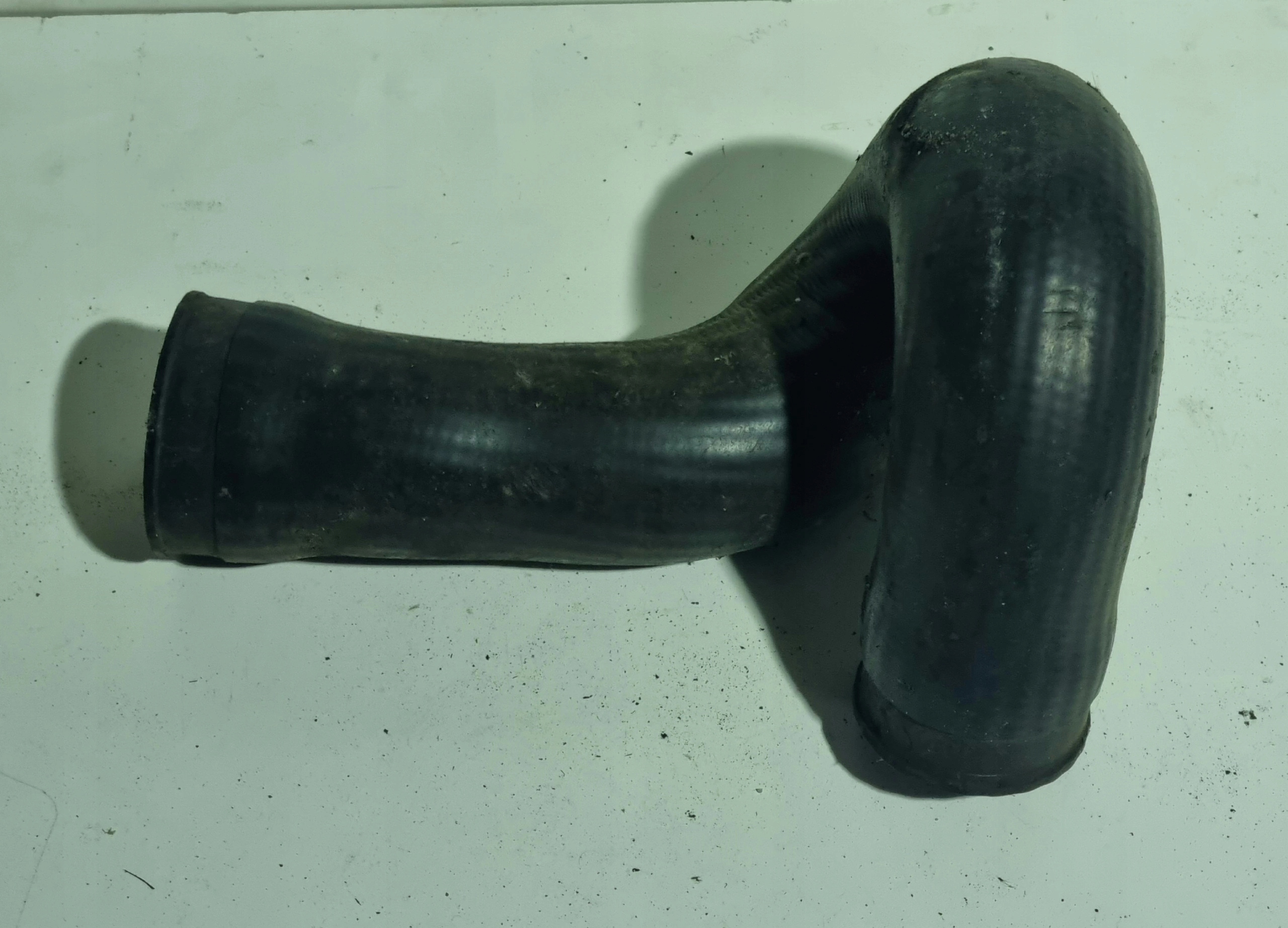 VOLKSWAGEN PASSAT B5 AUDI A4 B5 pipe wiring of the intercooler 8D0145746
