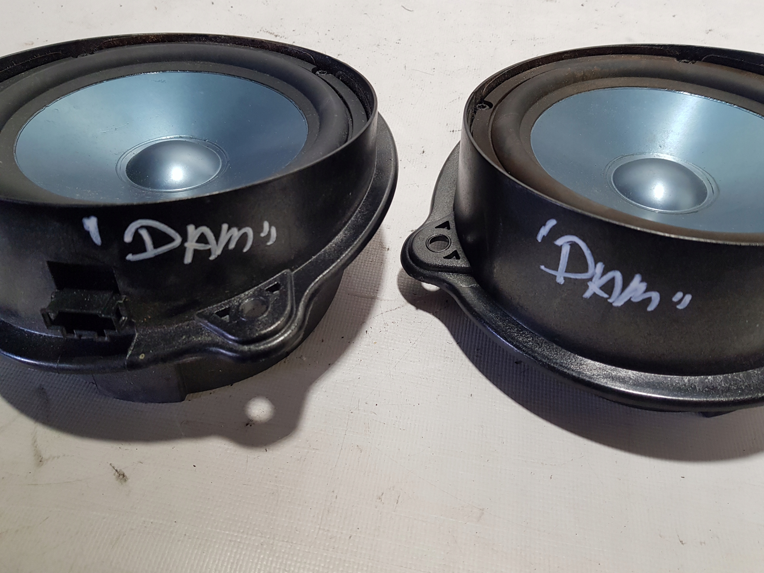 speaker door right front MERCEDES CLS W219 HARMAN KARDON LOGIC 7