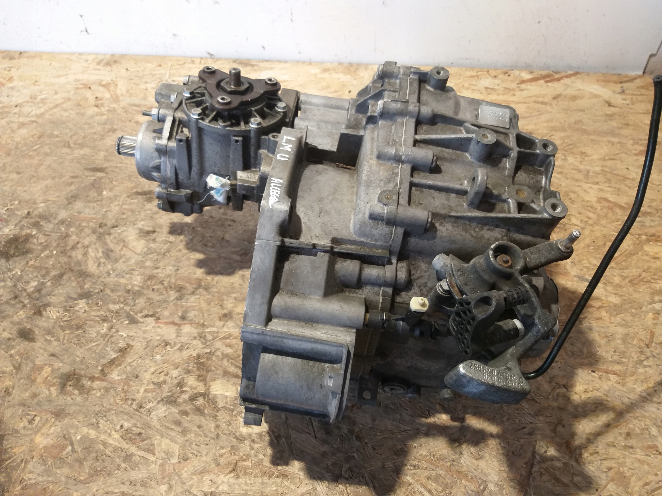 Skrzynia biegów Volkswagen Tiguan 2.0 TDI 4x4 LMU Typ samochodu Samochody osobowe