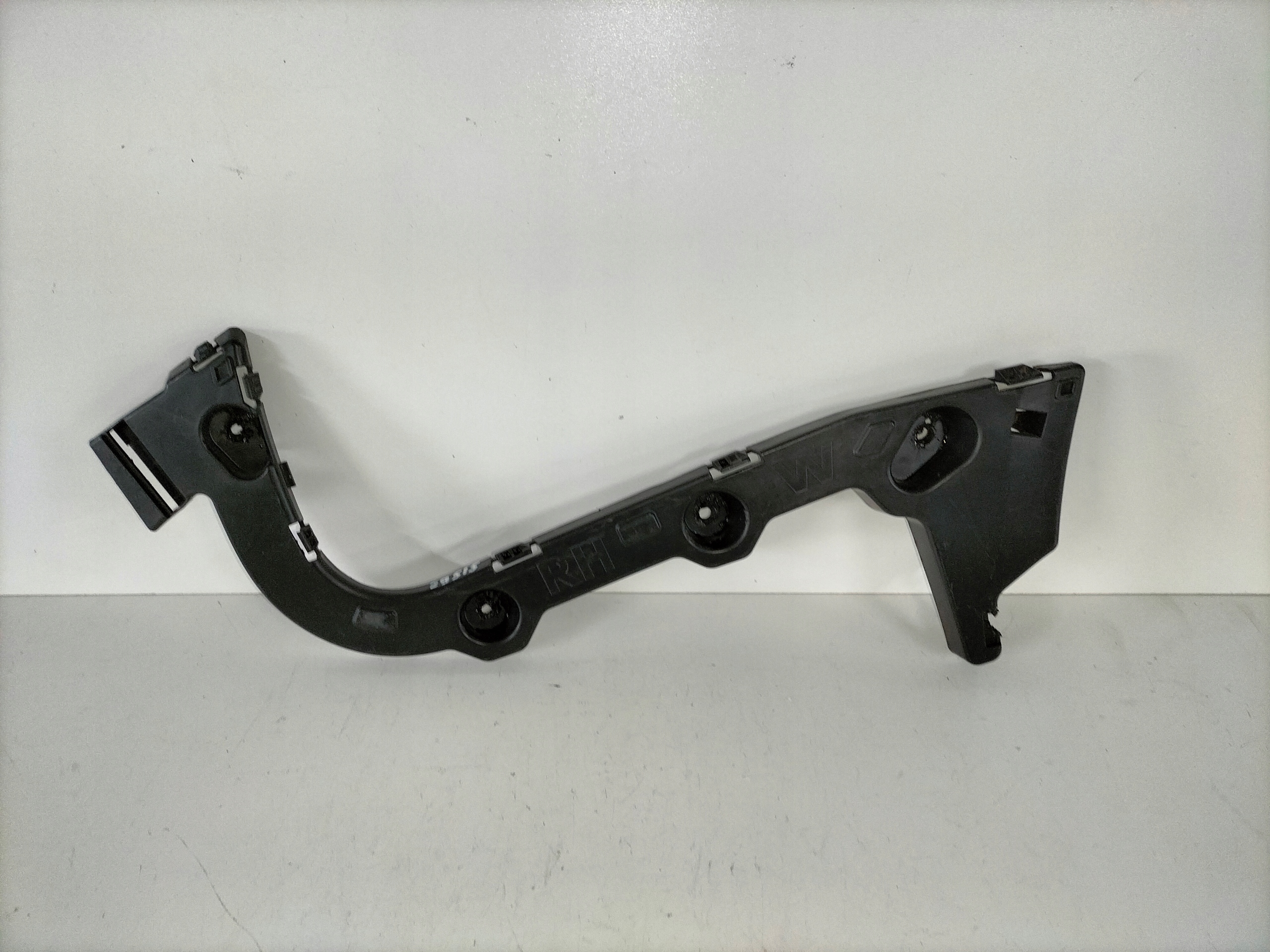 bumper bracket rear part right FORD FOCUS MK3 11- KOMBI
