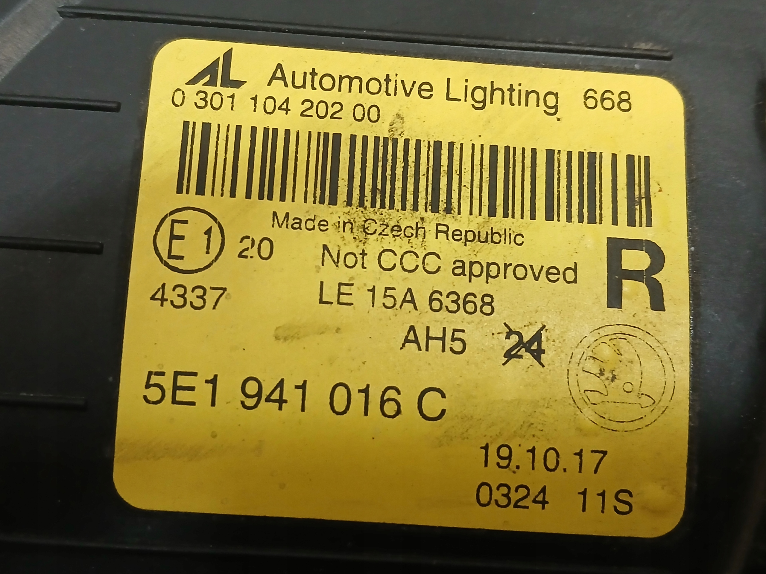 light front right SKODA OCTAVIA III 3 LIFT 17- LED 5E1941016C