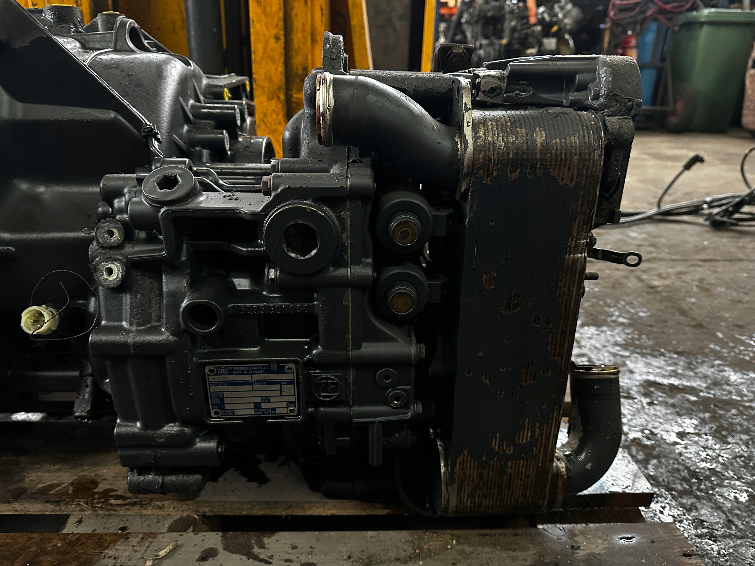 Retarder Intarder Skrzyni biegów ZF 12AS2331TD Iveco DAF MAN Renault