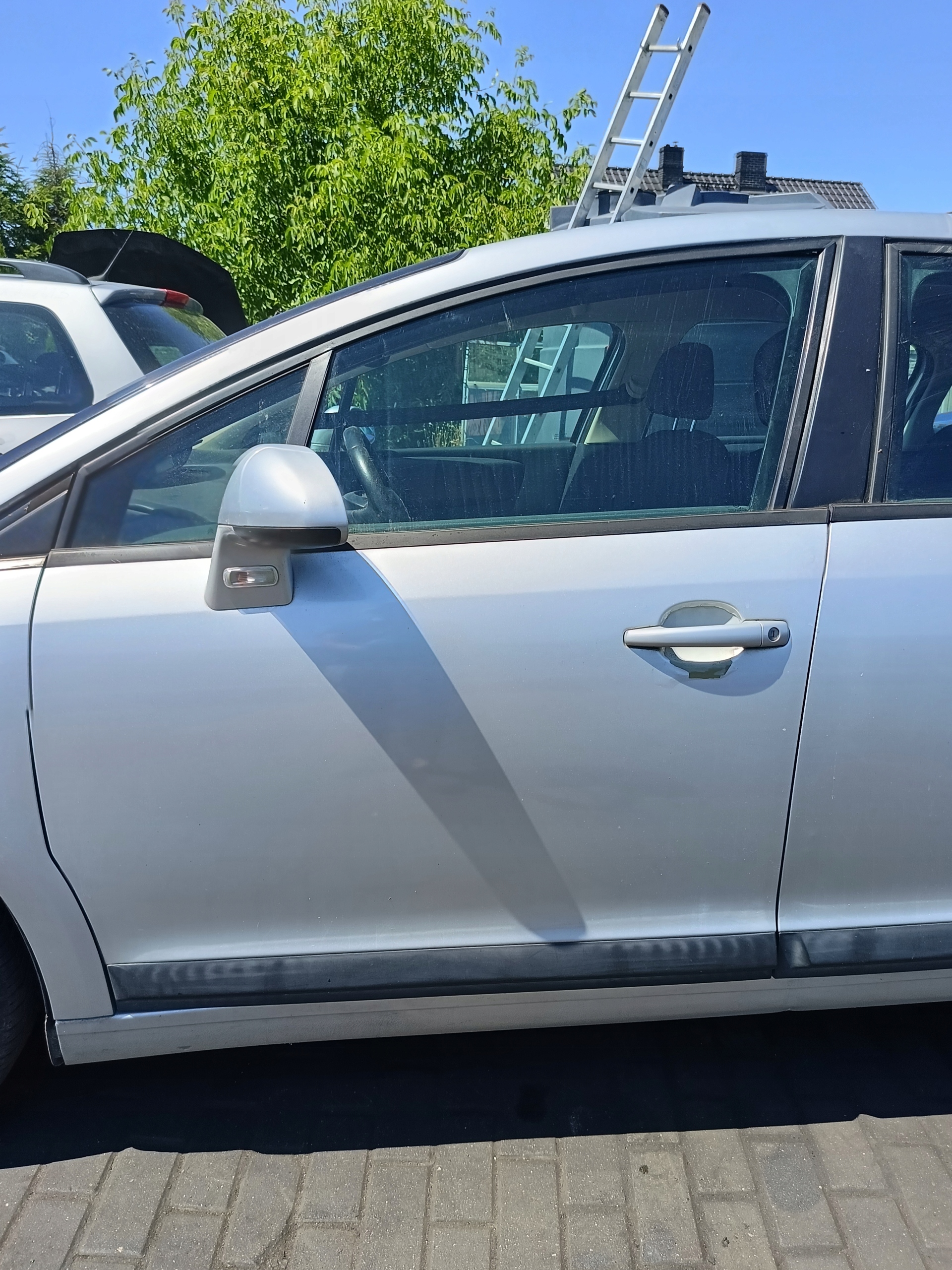 Citroen C4 04-12 DRZWI LEWE PRZEDNIE PRZÓD kod lakieru EZR