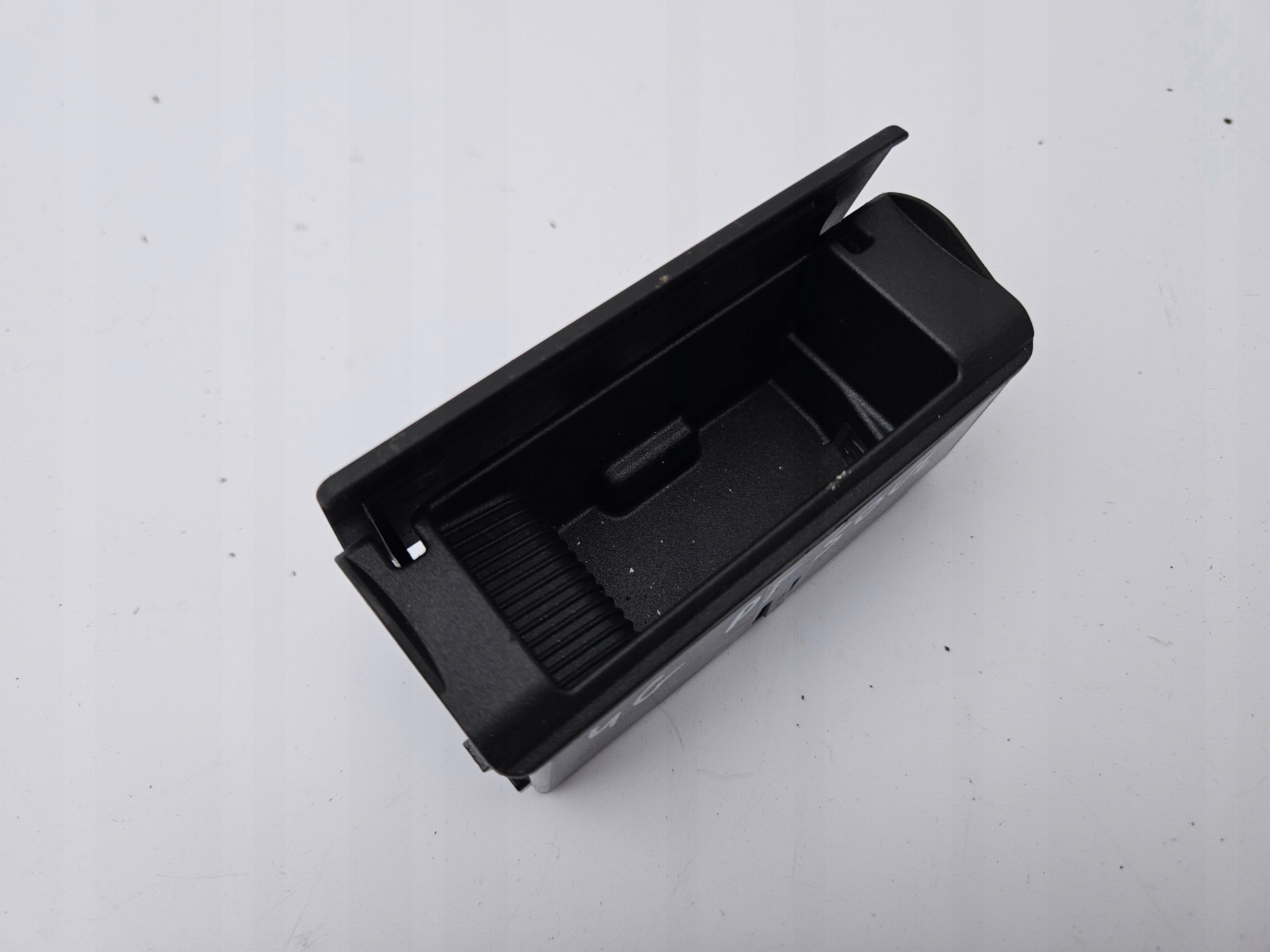 ashtray right rear W door AUDI A6 C7 A7 4G black