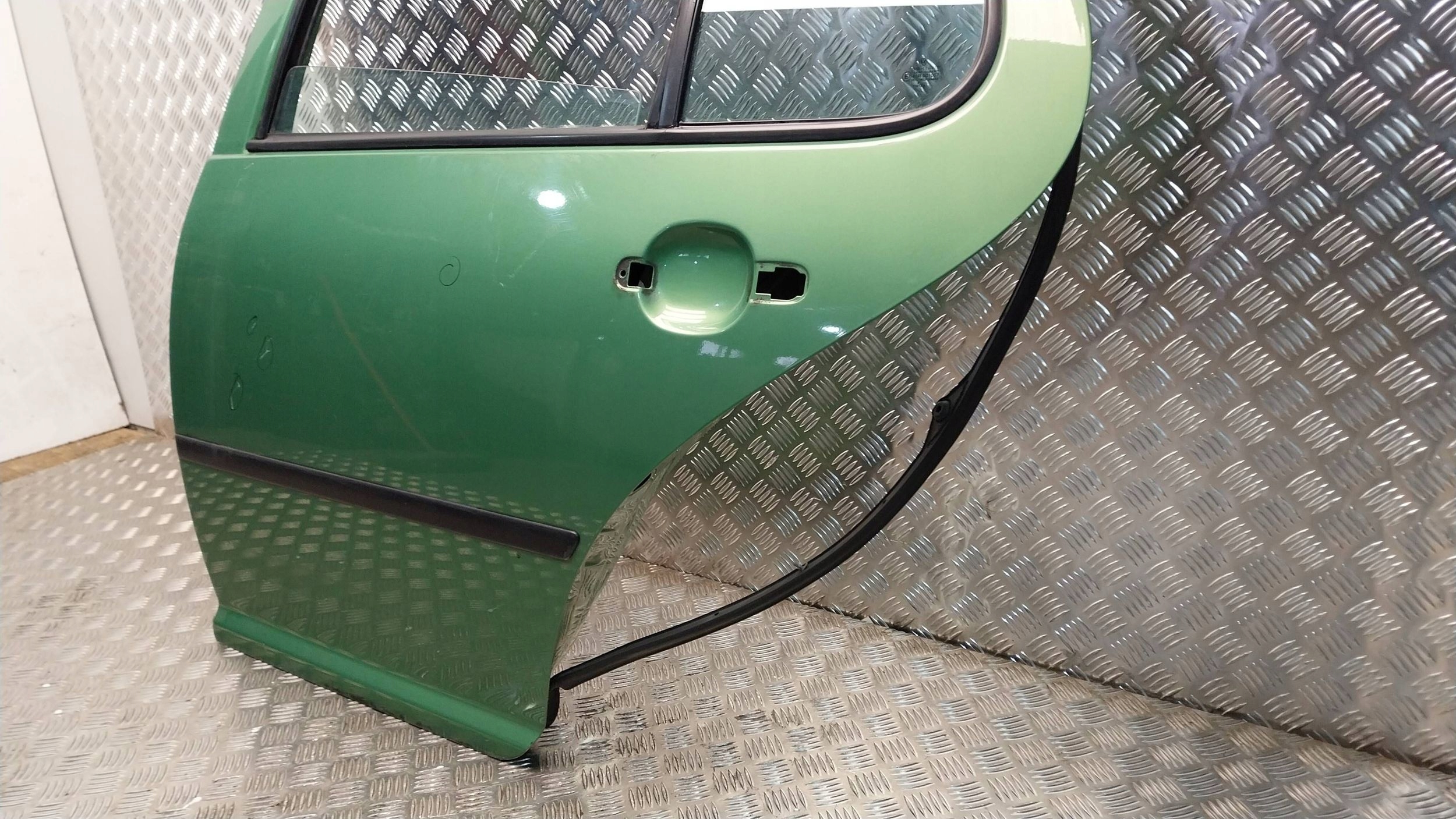 Portière Arrière Gauche VW GOLF IV HATCHBACK 97